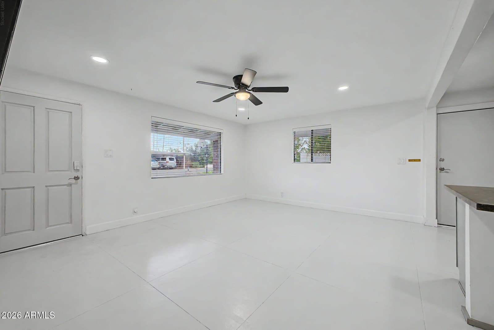 8744 N 6th Drive, Phoenix, AZ 85021 — photo 6 of 41