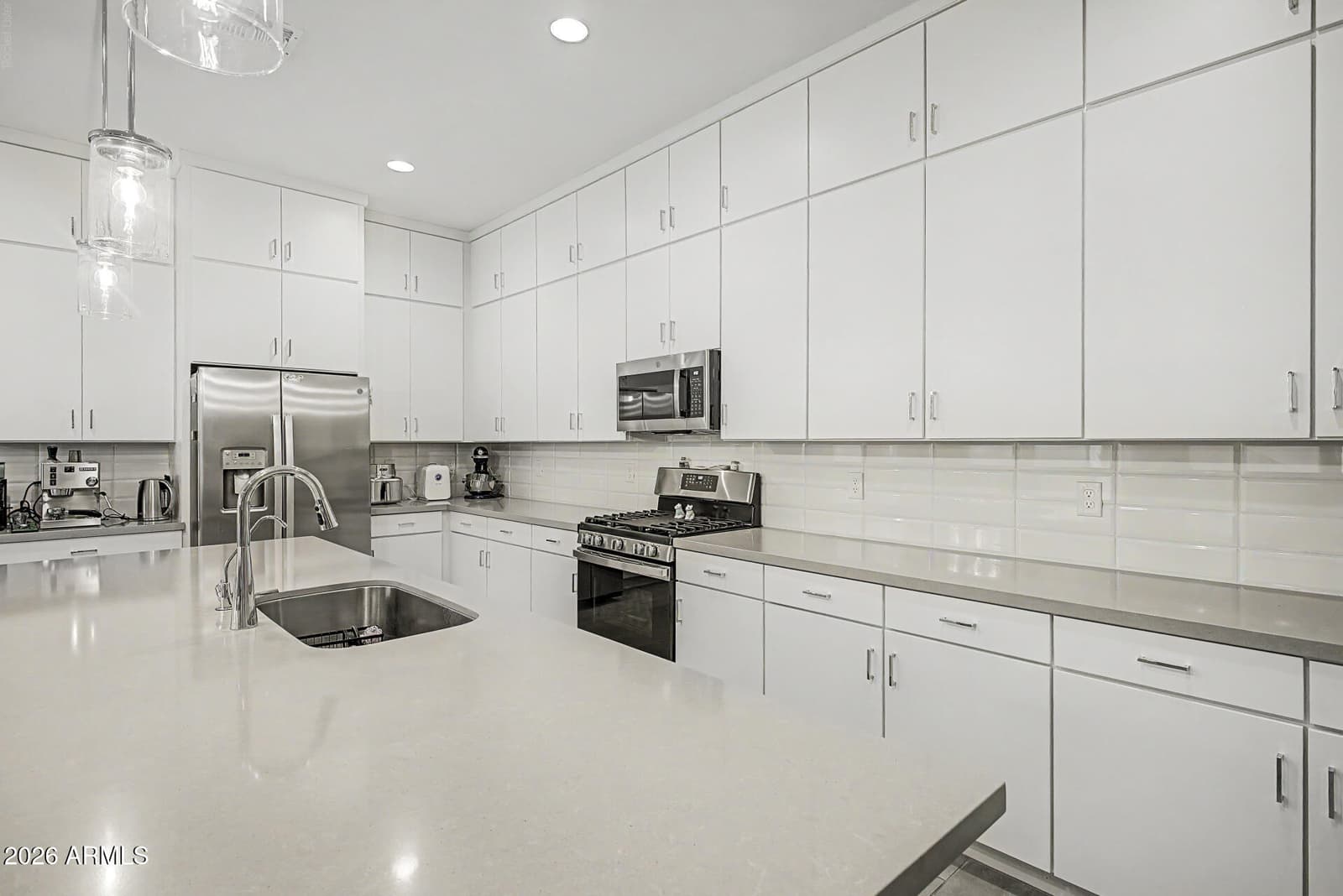 3131 E Alicia Drive, Phoenix, AZ 85042 — photo 17 of 60