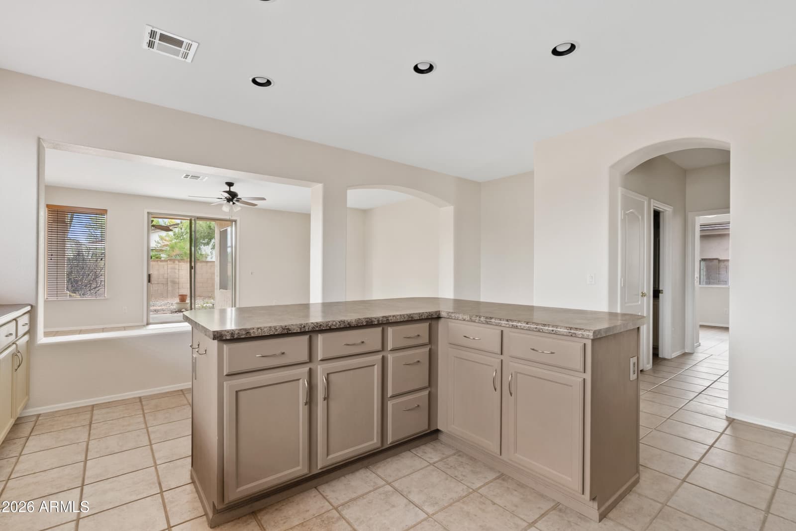1480 W Hawk Way, Chandler, AZ 85286 — photo 8 of 31