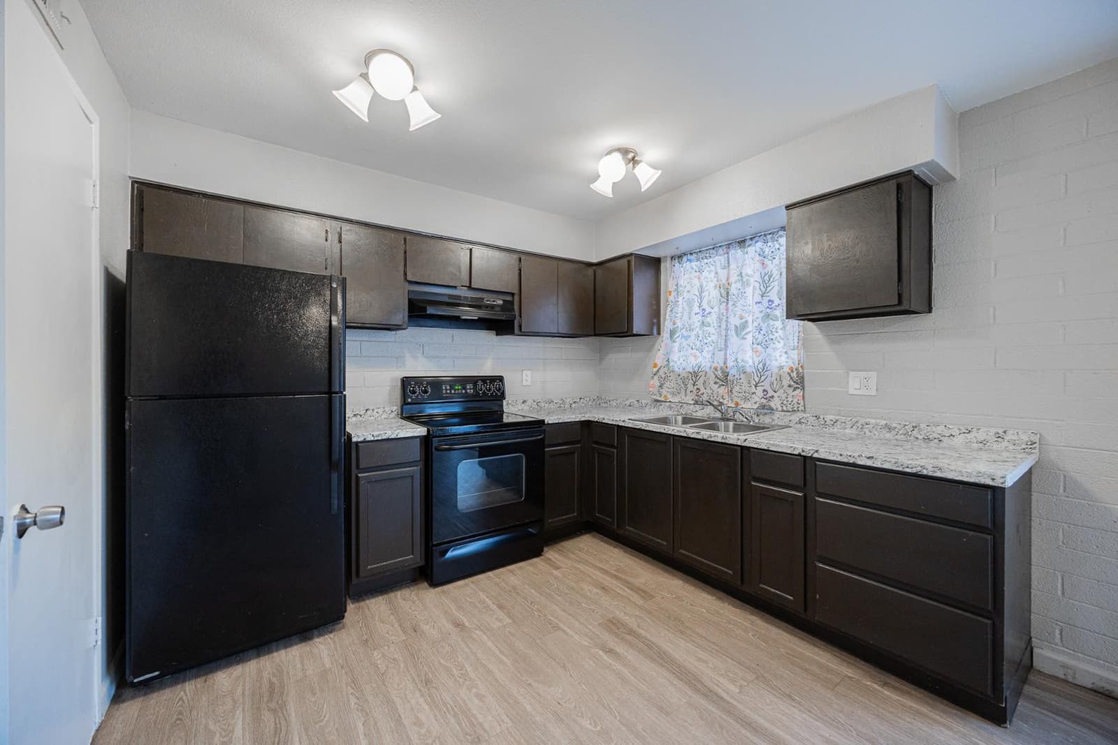 6565 N 19th Avenue 53, Phoenix, AZ 85015 — photo 12 of 25