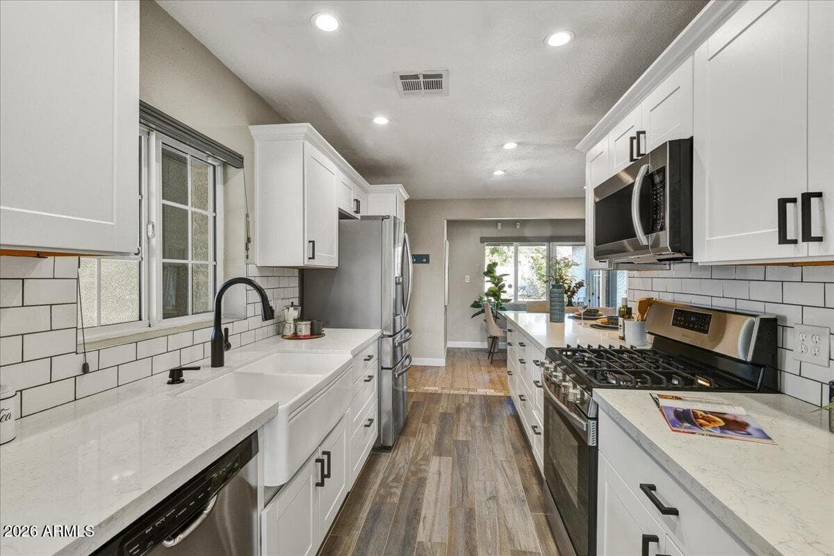4325 N 19th Place, Phoenix, AZ 85016 — photo 8 of 23
