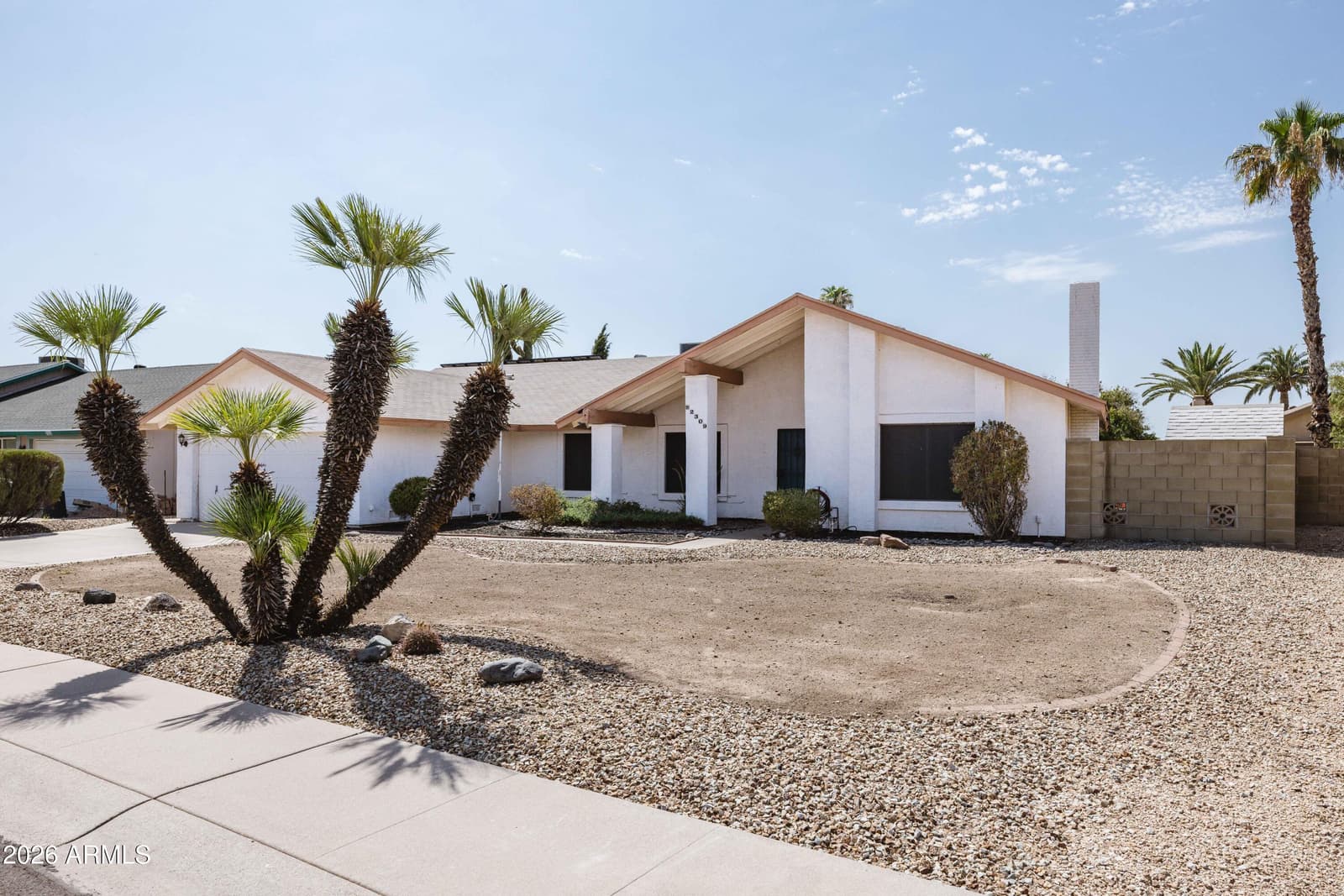 2309 W Port Royale Lane, Phoenix, AZ 85023 — photo 2 of 29