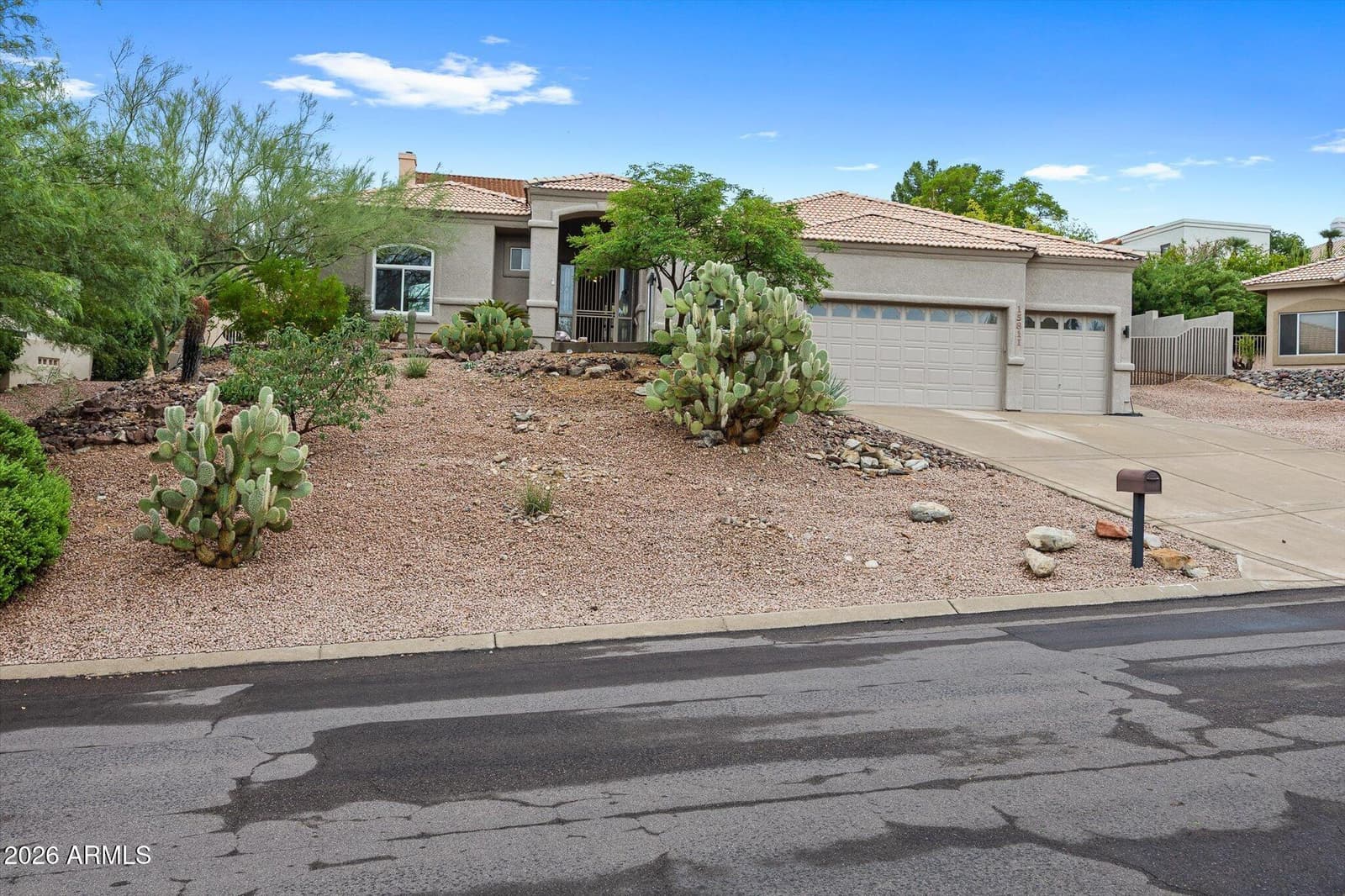 15811 E Primrose Drive, Fountain Hills, AZ 85268 — photo 1 of 47