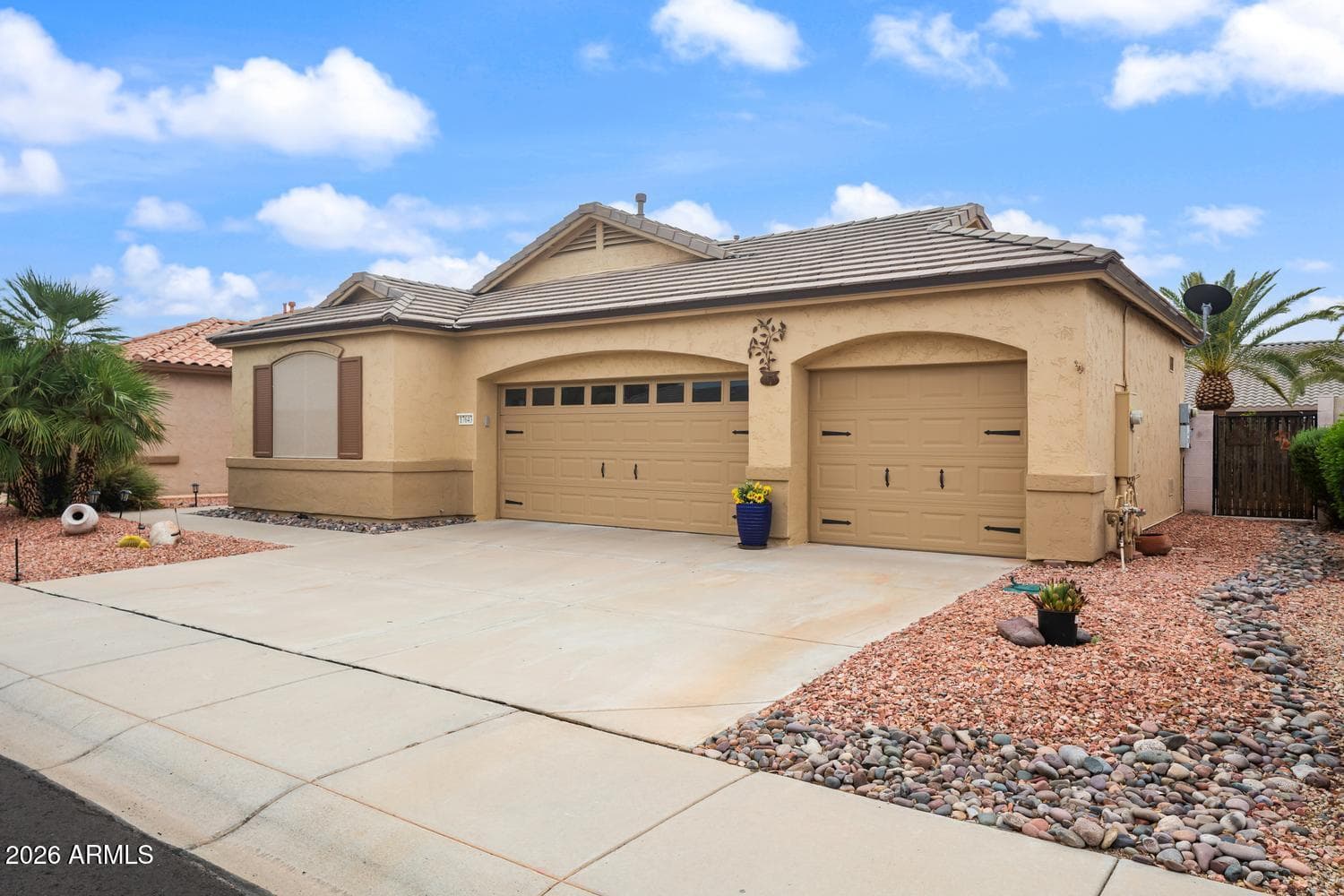 17643 W Weatherby Drive, Surprise, AZ 85374 — photo 2 of 44