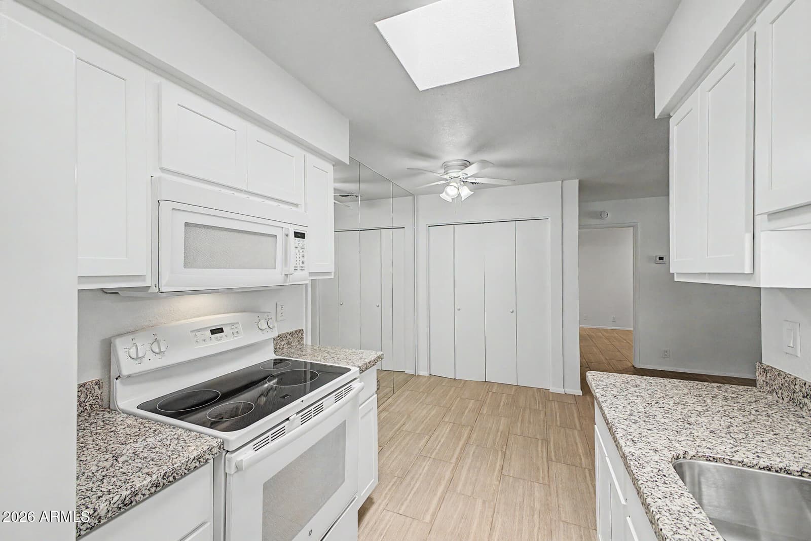 8101 N 107th Avenue 46, Peoria, AZ 85345 — photo 15 of 28