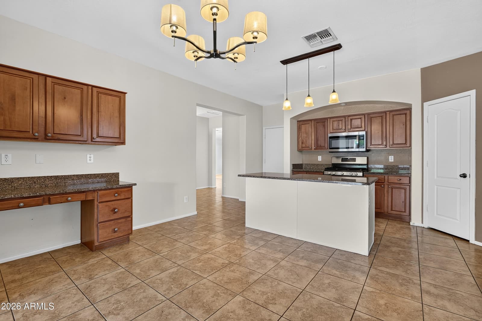 13544 N 176th Lane, Surprise, AZ 85388 — photo 13 of 43