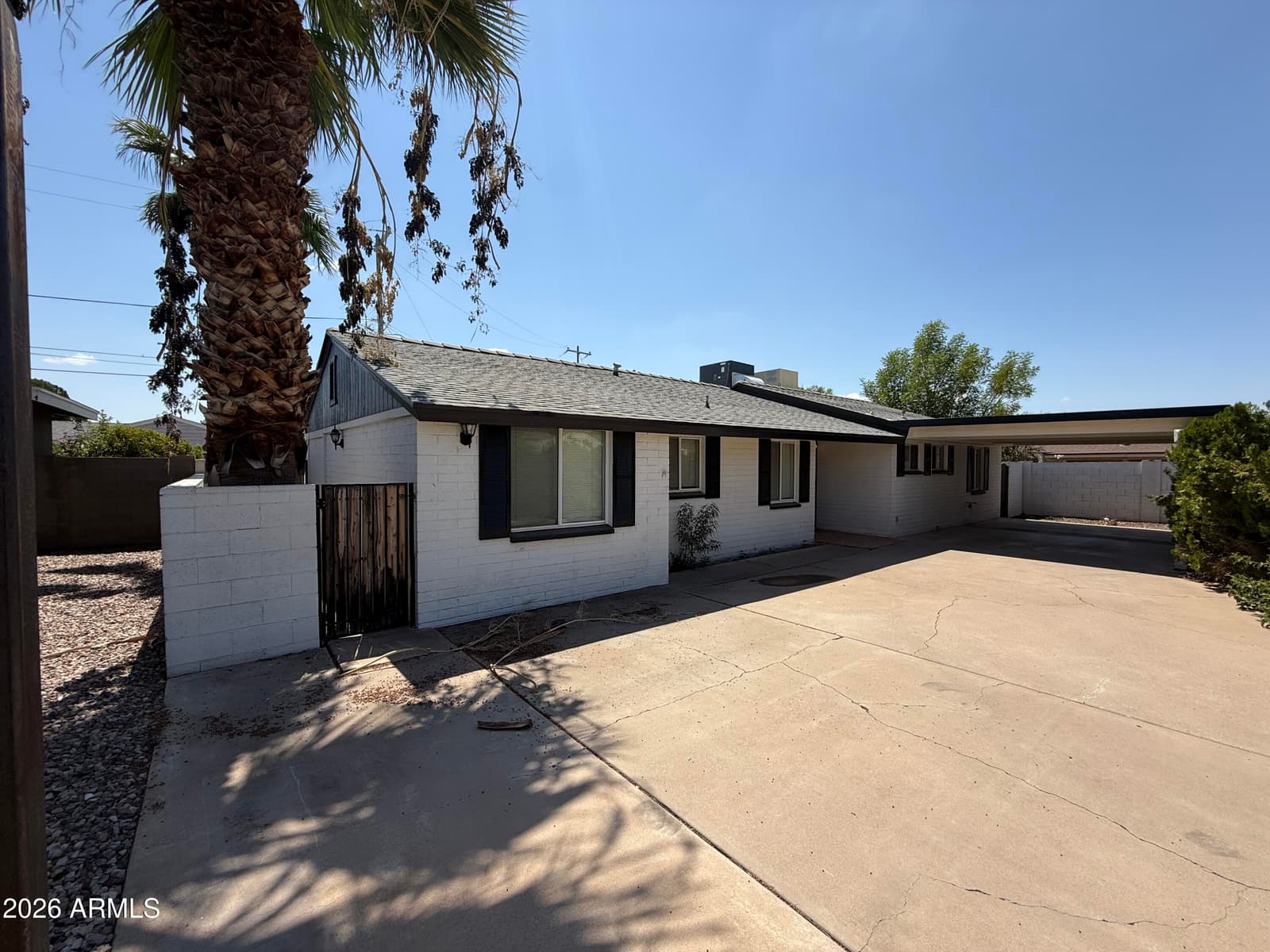 815 E Cavalier Drive, Phoenix, AZ 85014 — photo 3 of 32