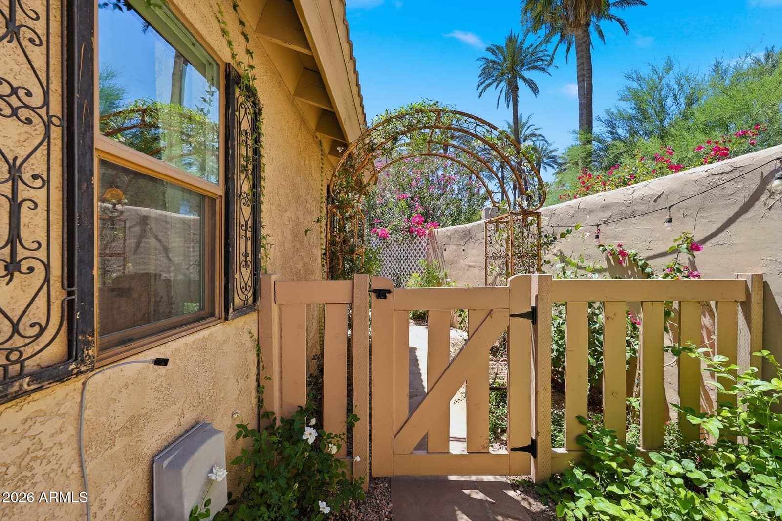4540 N 44th Street 3, Phoenix, AZ 85018 — photo 3 of 29