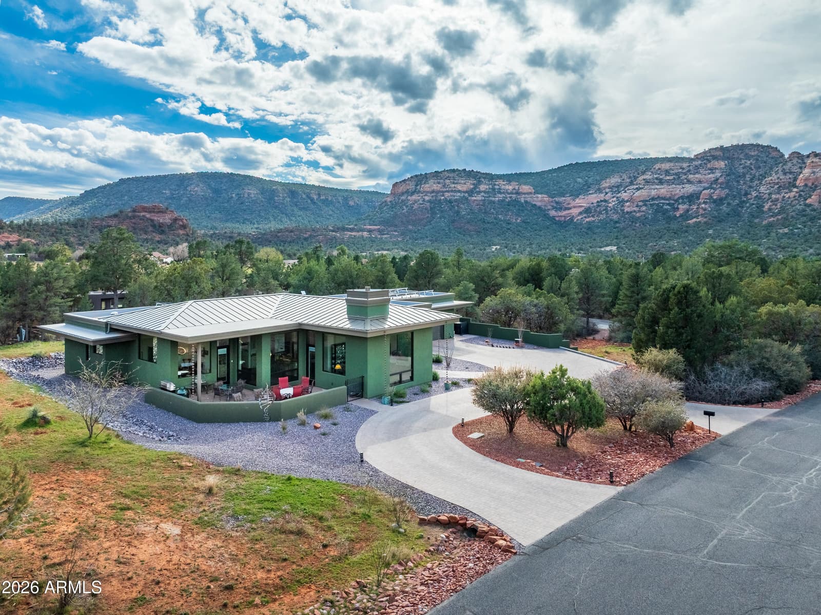 40 Highland Drive S, Sedona, AZ 86351 — photo 2 of 49