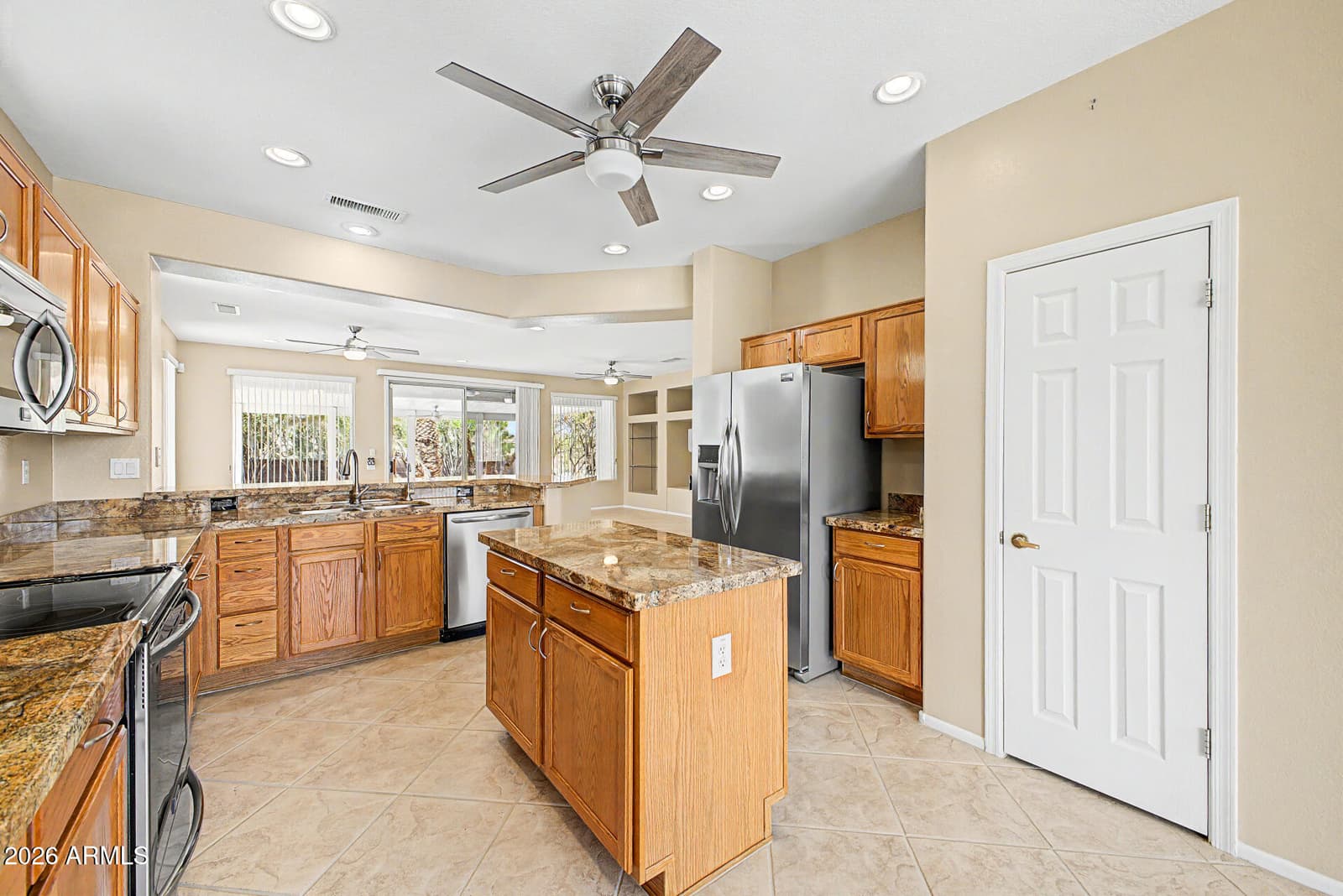 15126 W Alegria Court, Surprise, AZ 85374 — photo 9 of 29