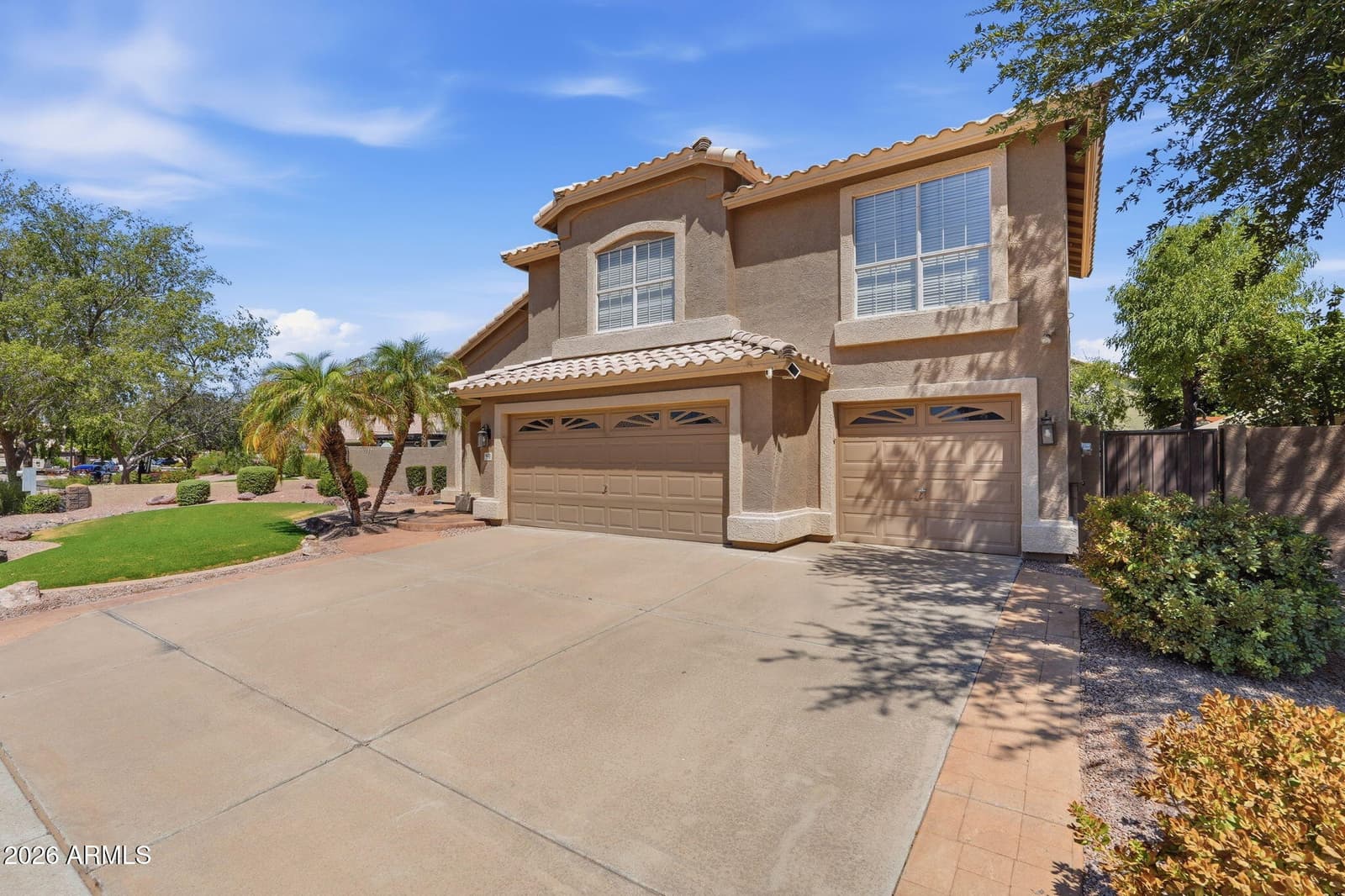 4658 E Kelly Drive, Gilbert, AZ 85234 — photo 8 of 51
