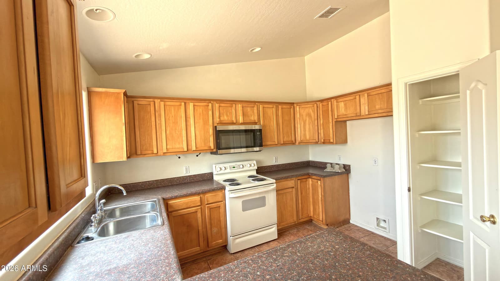 8306 W Pineveta Drive, Arizona City, AZ 85123 — photo 5 of 15