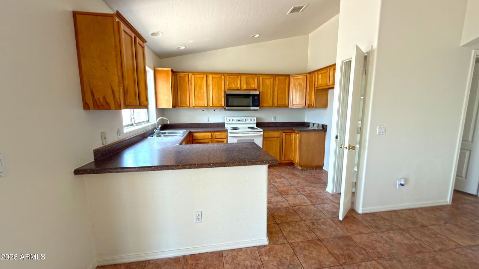 8306 W Pineveta Drive, Arizona City, AZ 85123 — photo 6 of 15