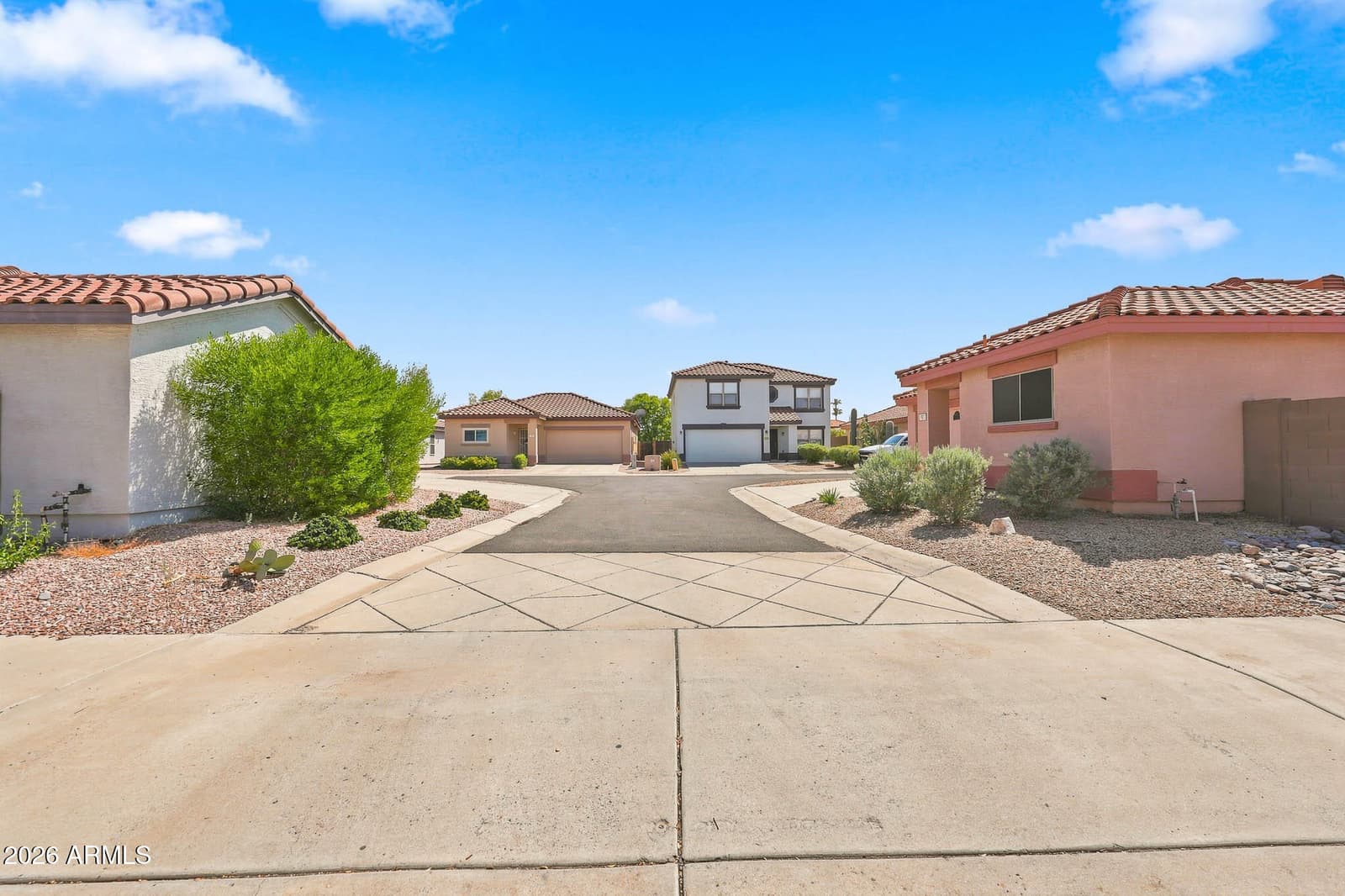 731 E Rose Marie Lane, Phoenix, AZ 85022 — photo 4 of 33