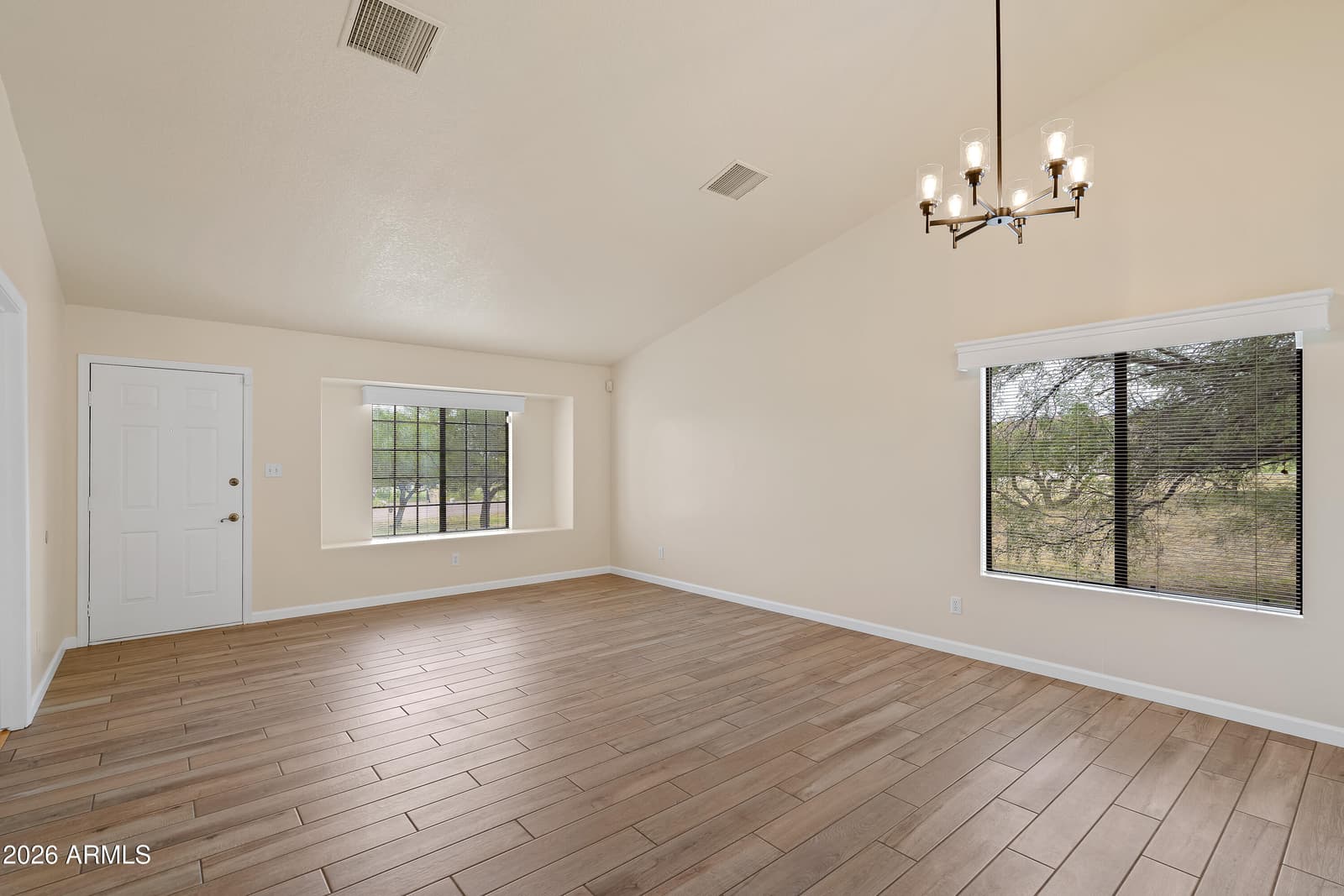 7700 S Silverstone Avenue, Hereford, AZ 85615 — photo 6 of 59