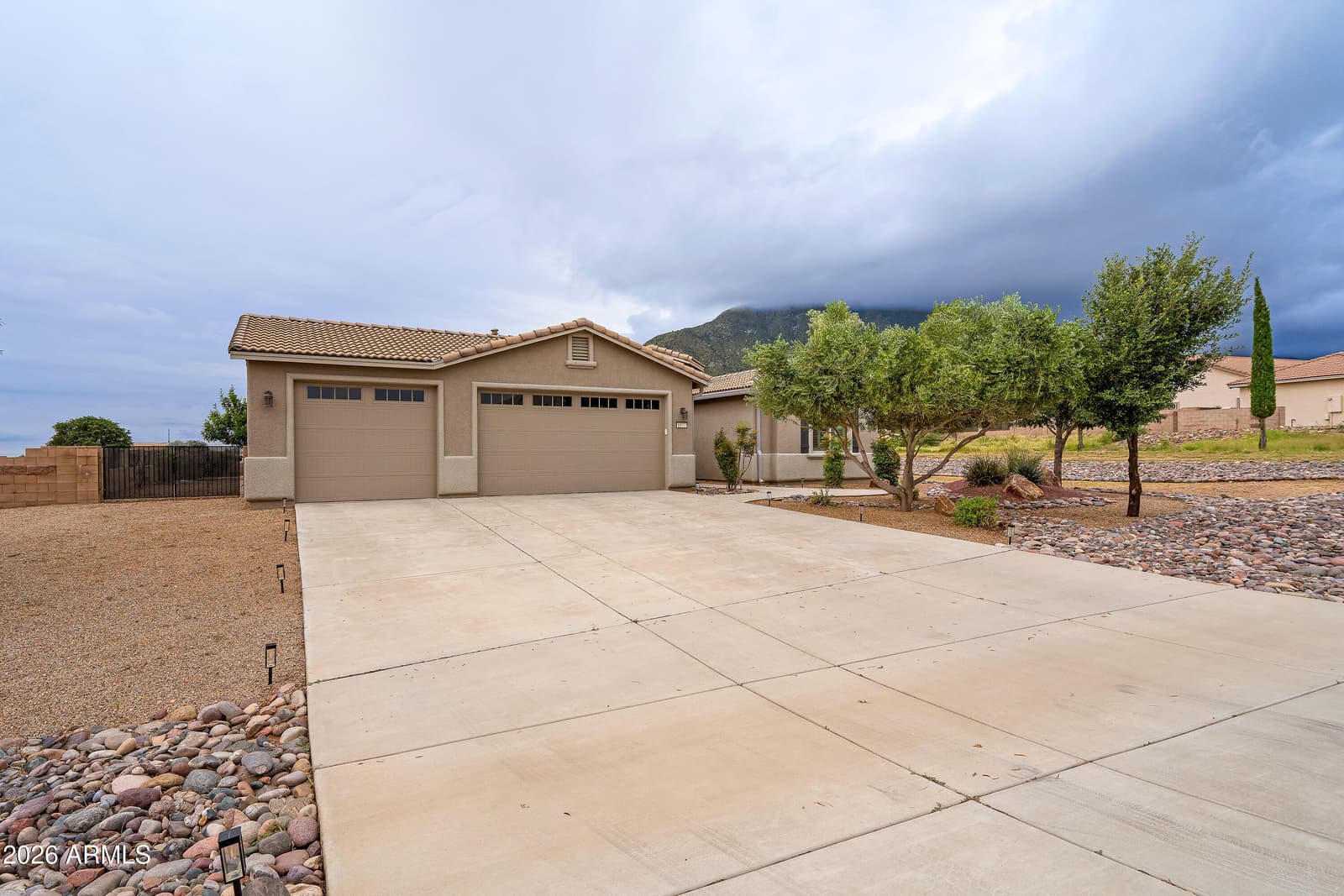 6577 E Saddlehorn Circle, Hereford, AZ 85615 — photo 10 of 42
