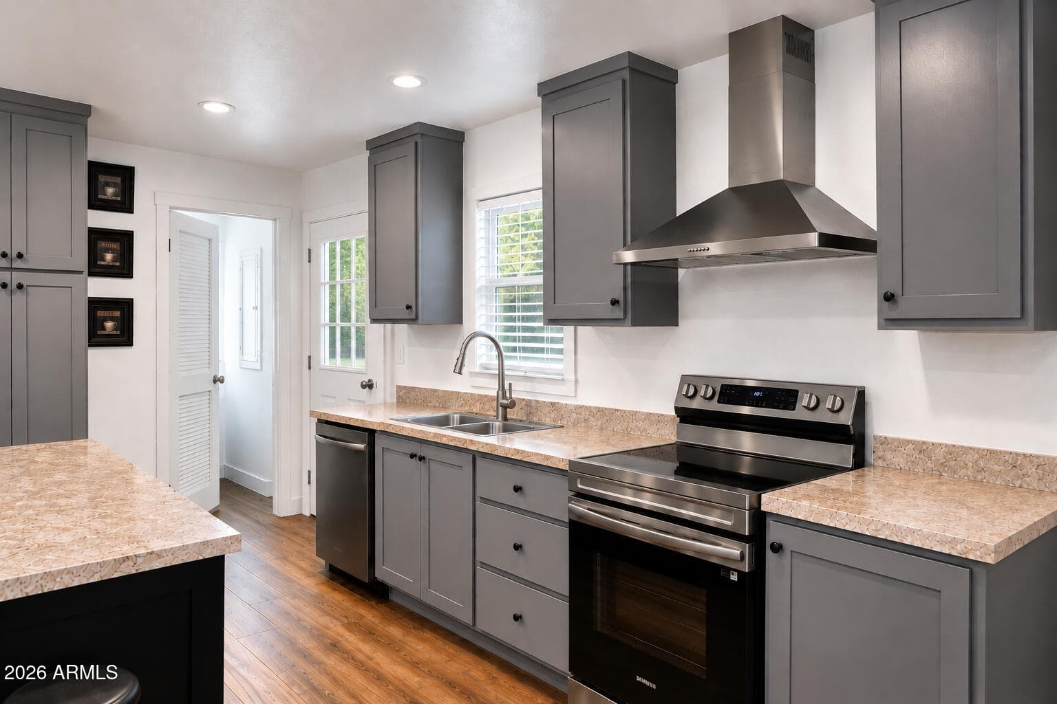 2060 N Center Street 401, Mesa, AZ 85201 — photo 1 of 12