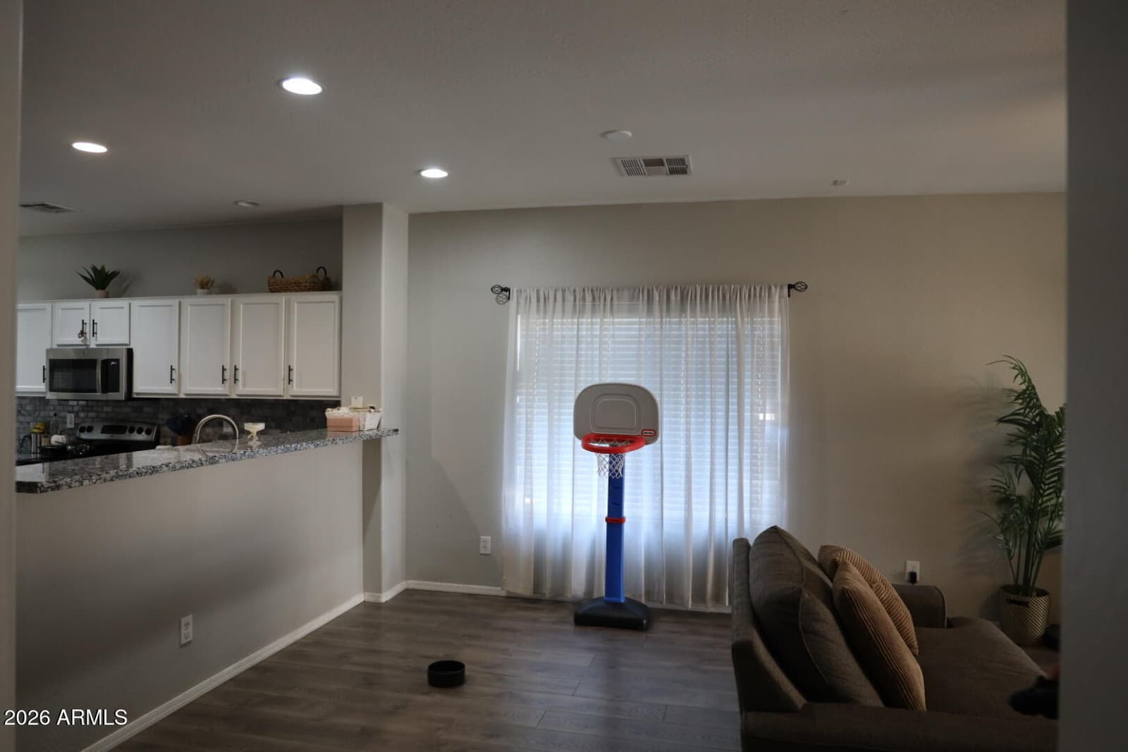 10142 W Wier Avenue, Tolleson, AZ 85353 — photo 10 of 28
