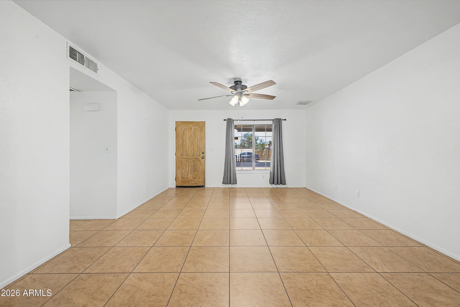 5059 W Vernon Avenue, Phoenix, AZ 85035 — photo 4 of 27