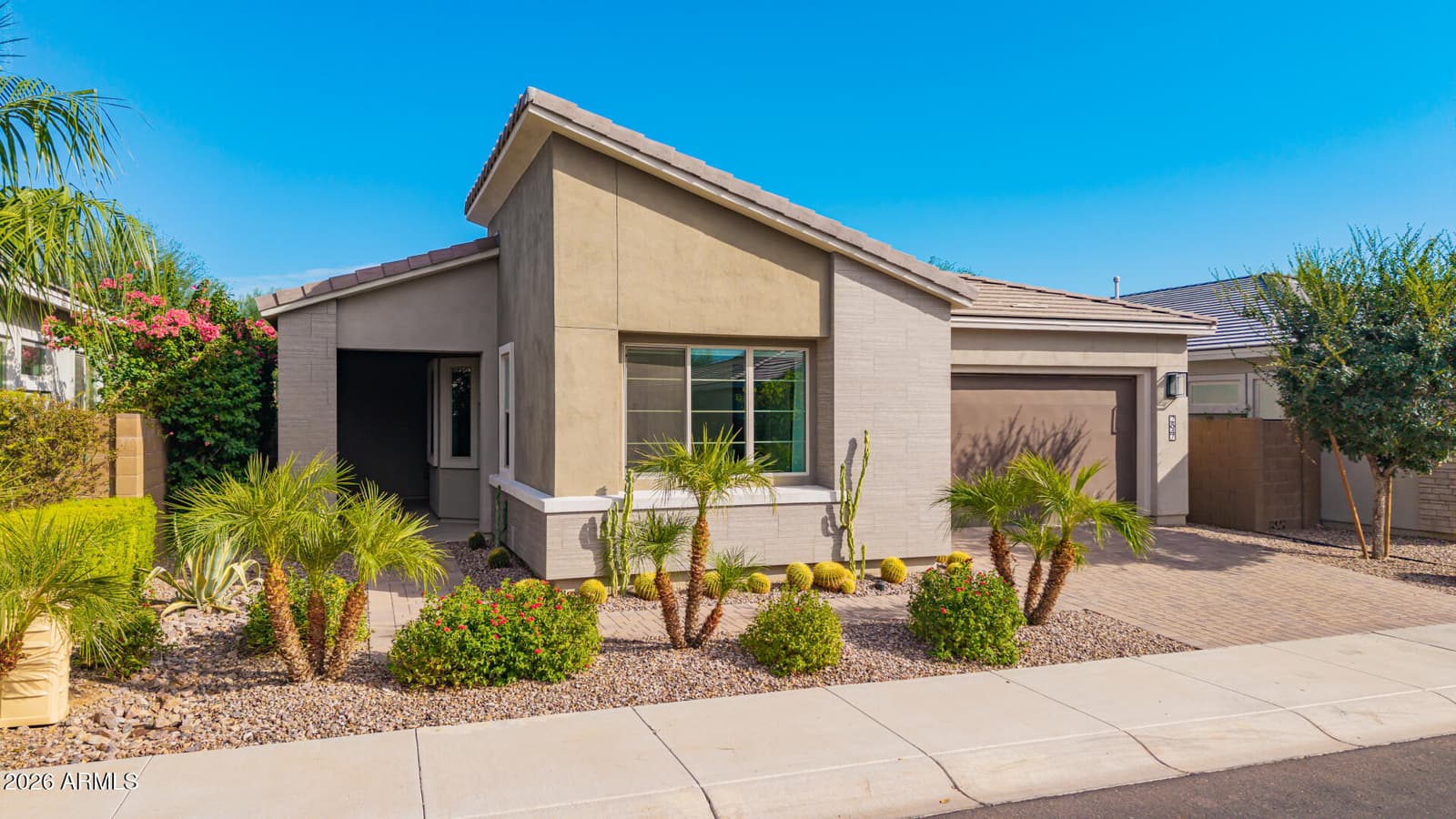 2847 E Los Gatos Drive, Phoenix, AZ 85050 — photo 1 of 62