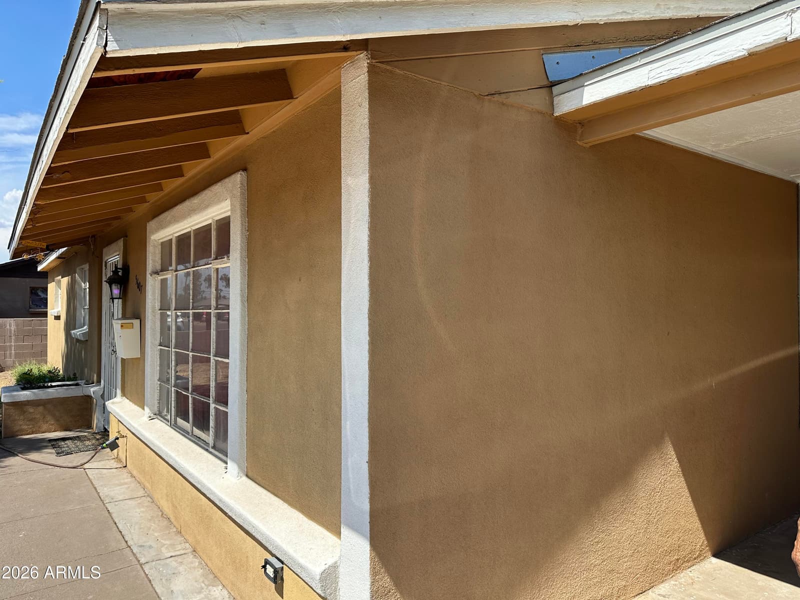 5607 N 21st Avenue, Phoenix, AZ 85015 — photo 1 of 3