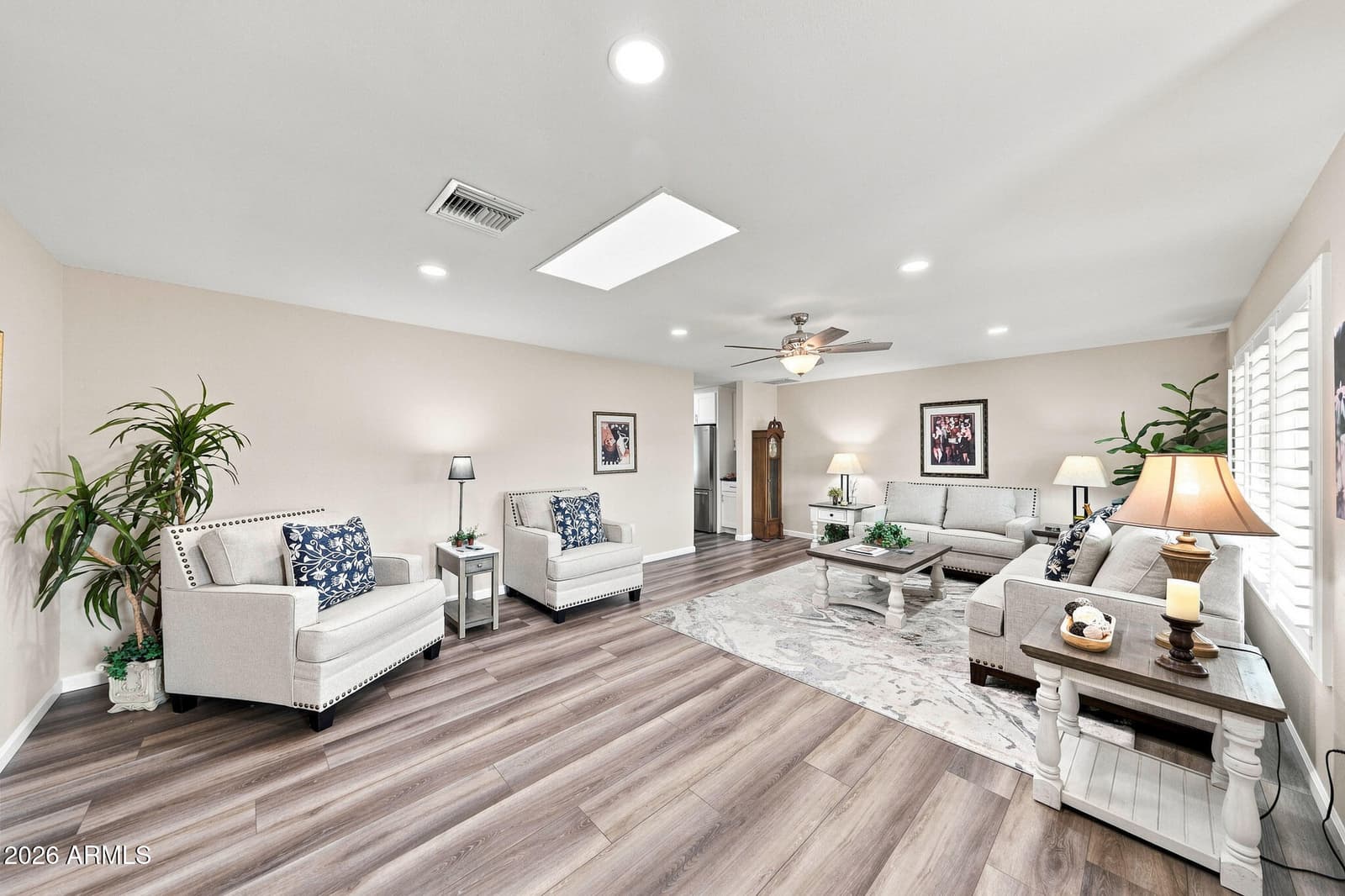 18402 N 95th Avenue, Sun City, AZ 85373 — photo 4 of 51