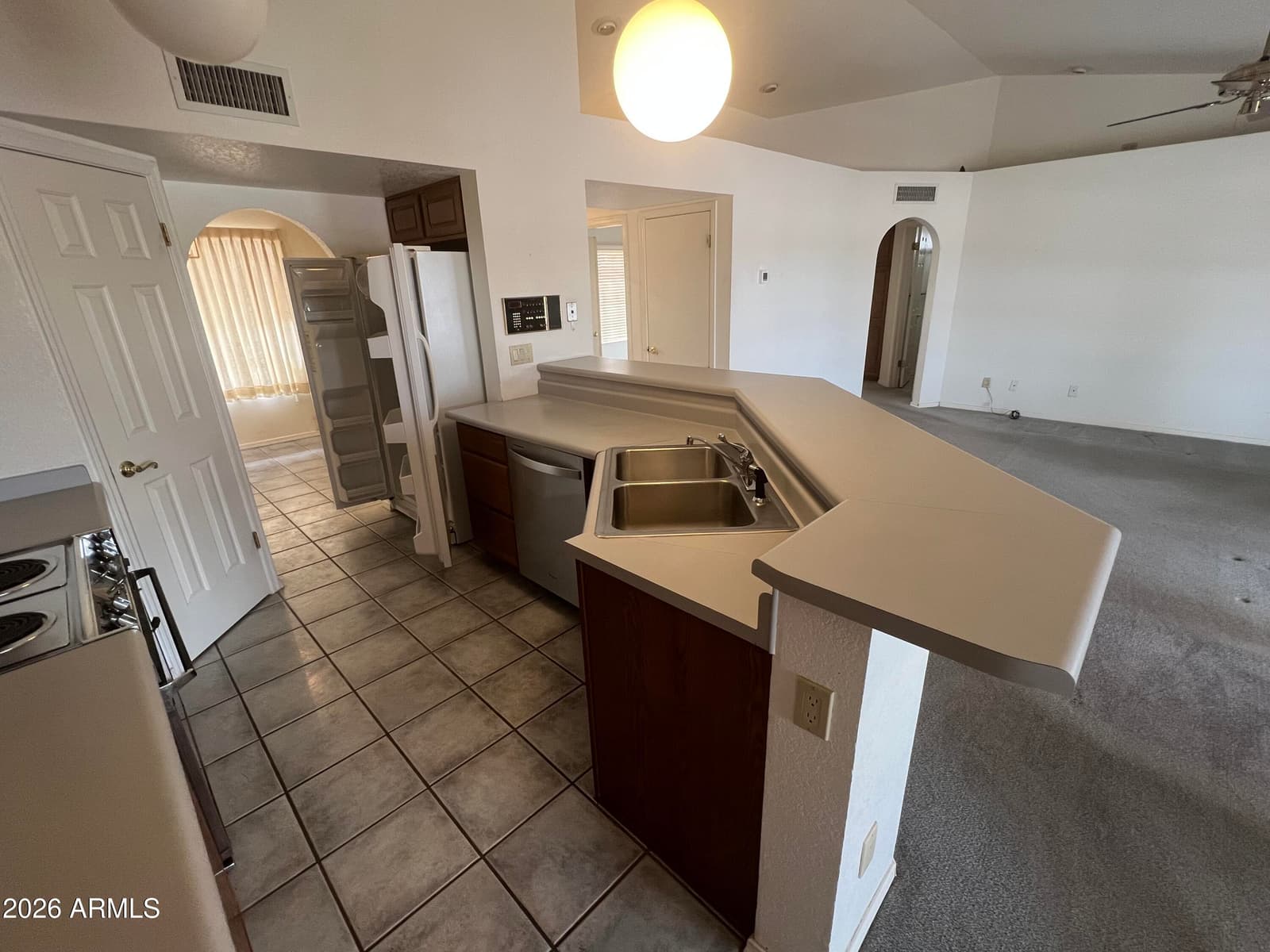 14719 S Country Club Way, Arizona City, AZ 85123 — photo 4 of 35