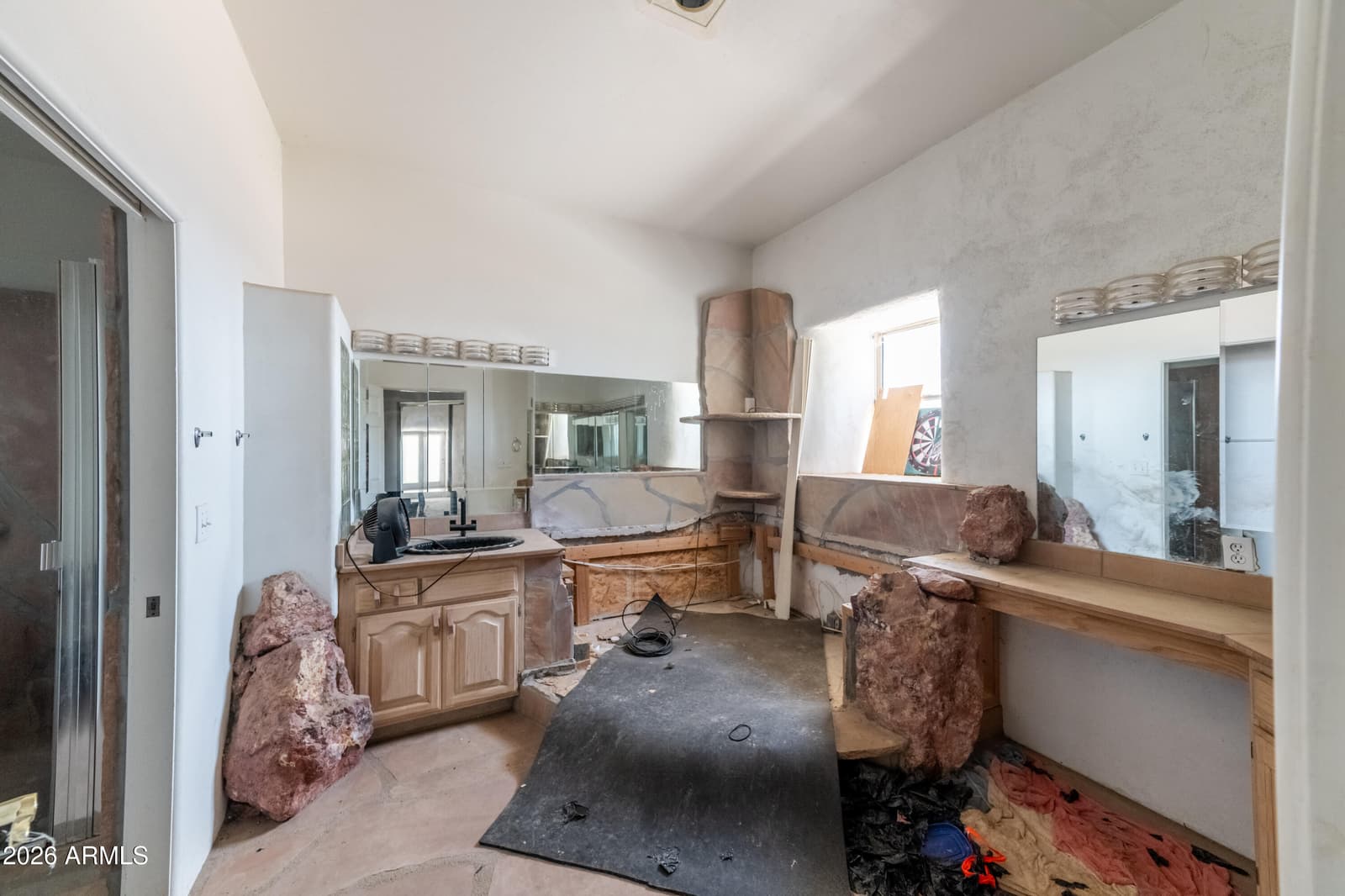 425 S Russell Road, Casa Grande, AZ 85193 — photo 13 of 46