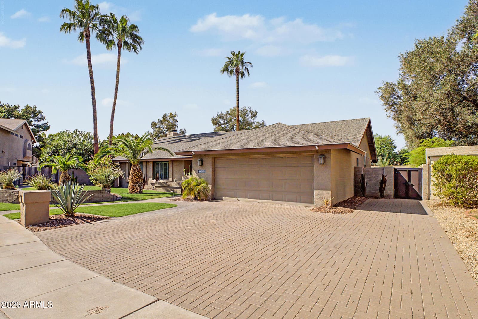 5002 E Le Marche Avenue, Scottsdale, AZ 85254 — photo 6 of 57