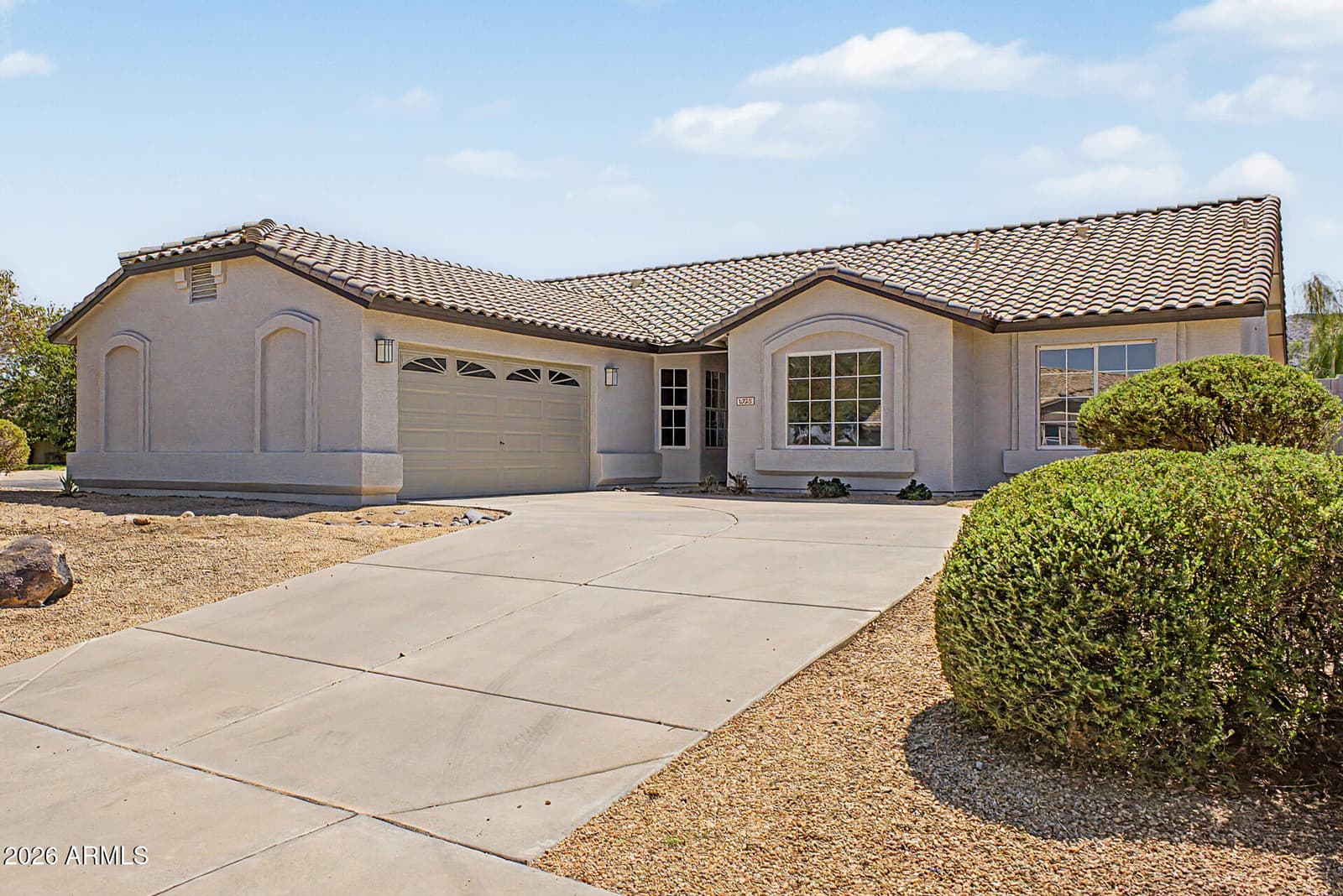 1325 E Constance Way, Phoenix, AZ 85042 — photo 4 of 36