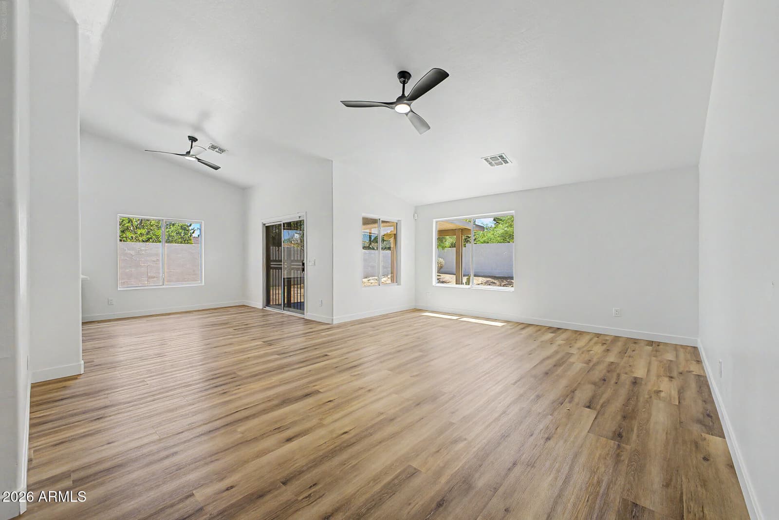 1325 E Constance Way, Phoenix, AZ 85042 — photo 9 of 36
