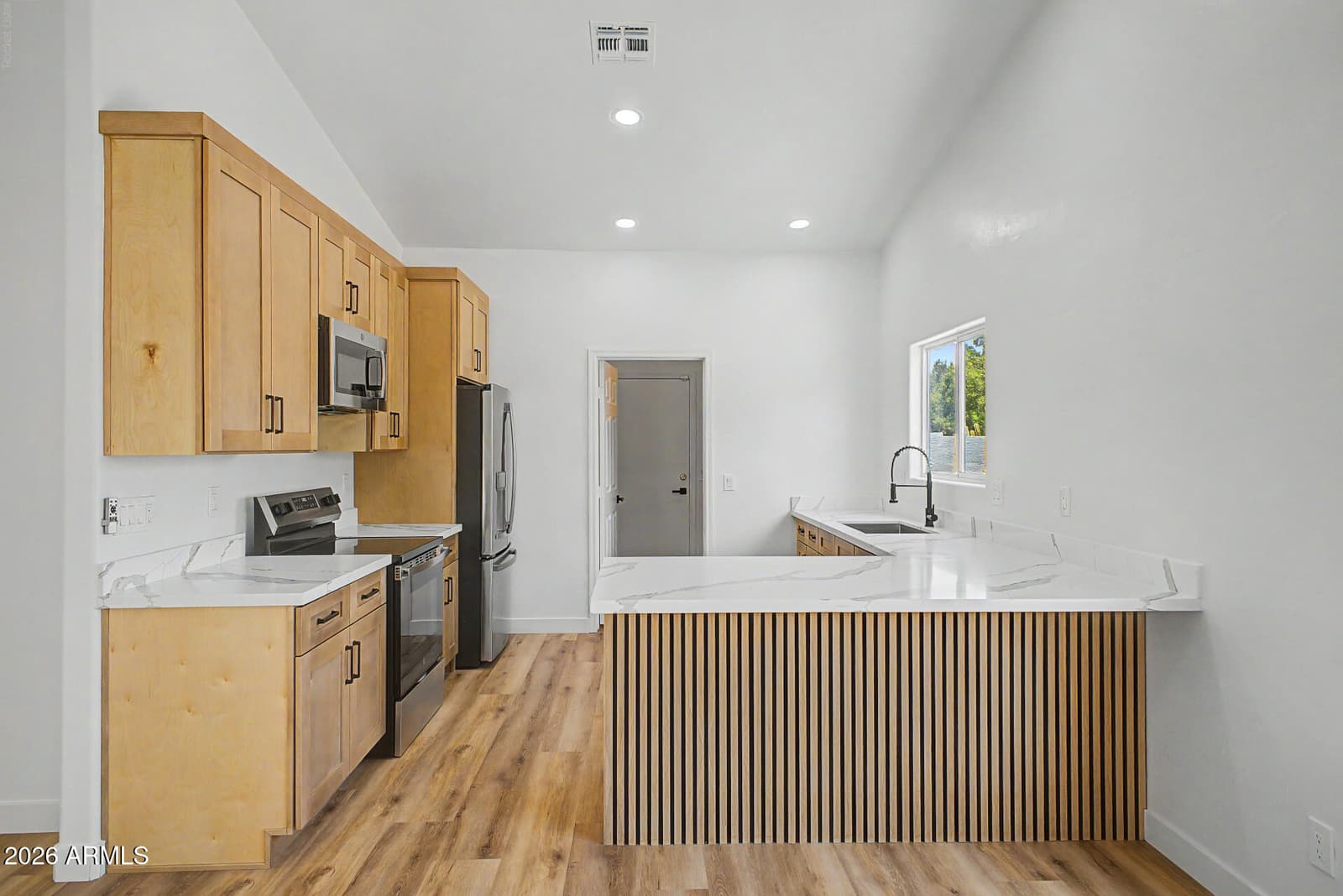 1325 E Constance Way, Phoenix, AZ 85042 — photo 12 of 36