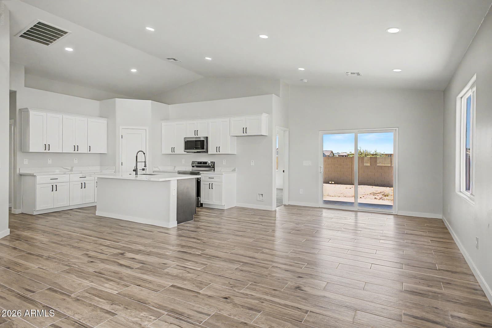 11175 W Laguna Drive, Arizona City, AZ 85123 — photo 8 of 27