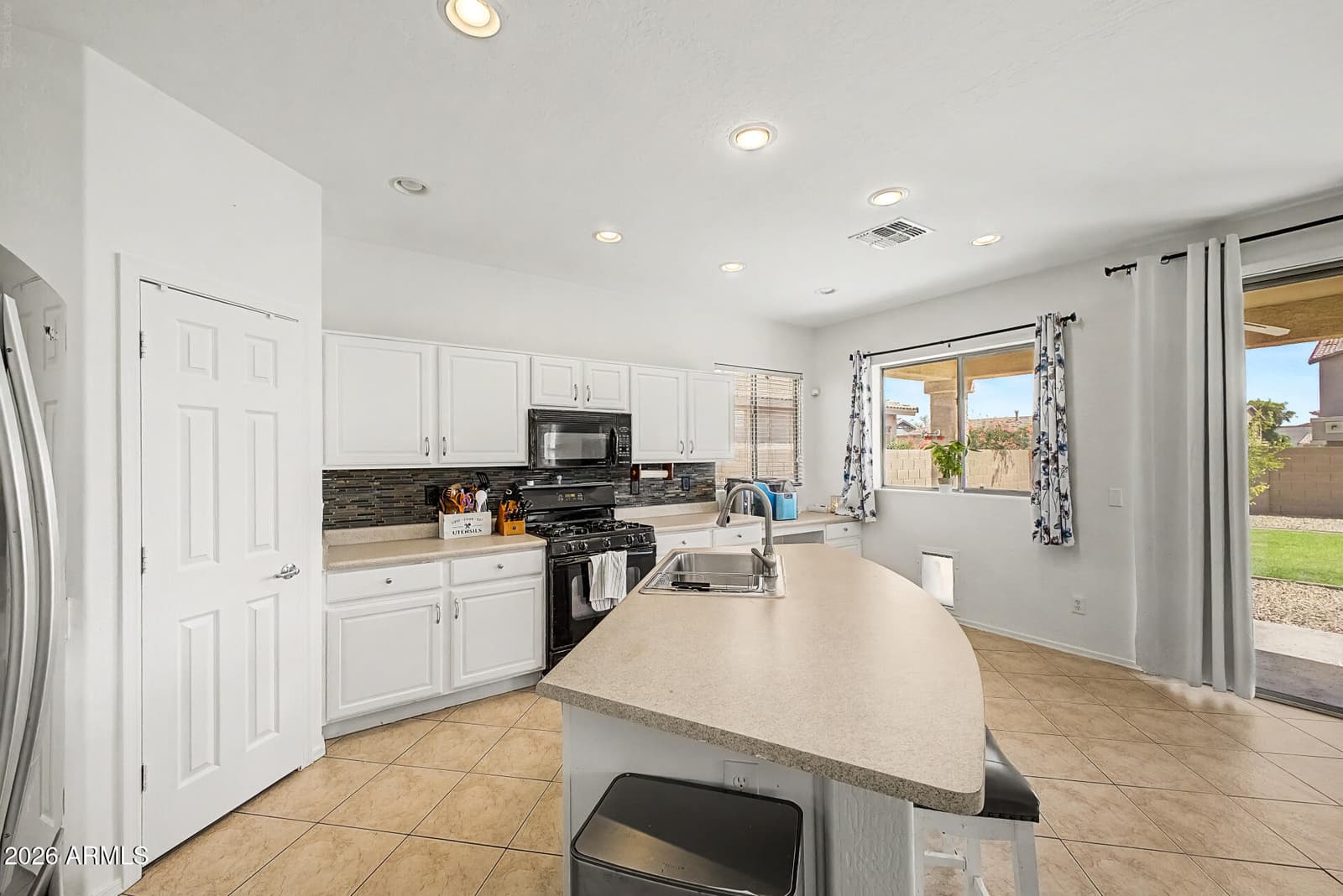 13845 W Ventura Street, Surprise, AZ 85379 — photo 7 of 19