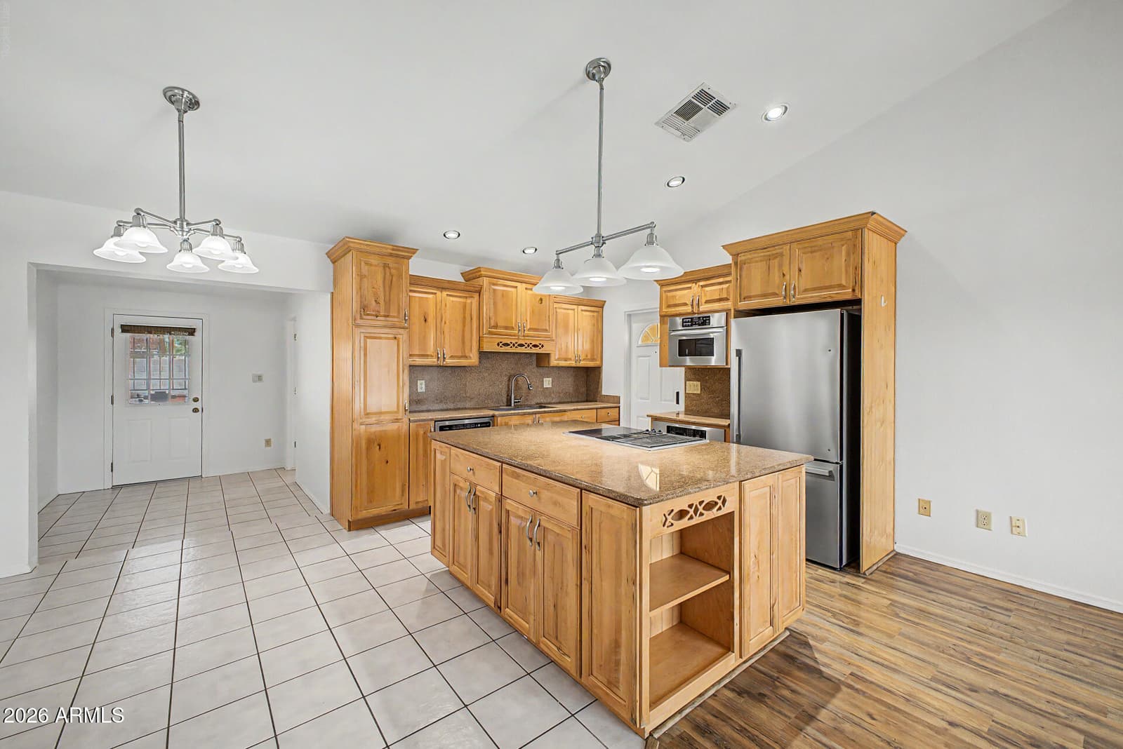1818 W Mission Drive, Chandler, AZ 85224 — photo 14 of 34