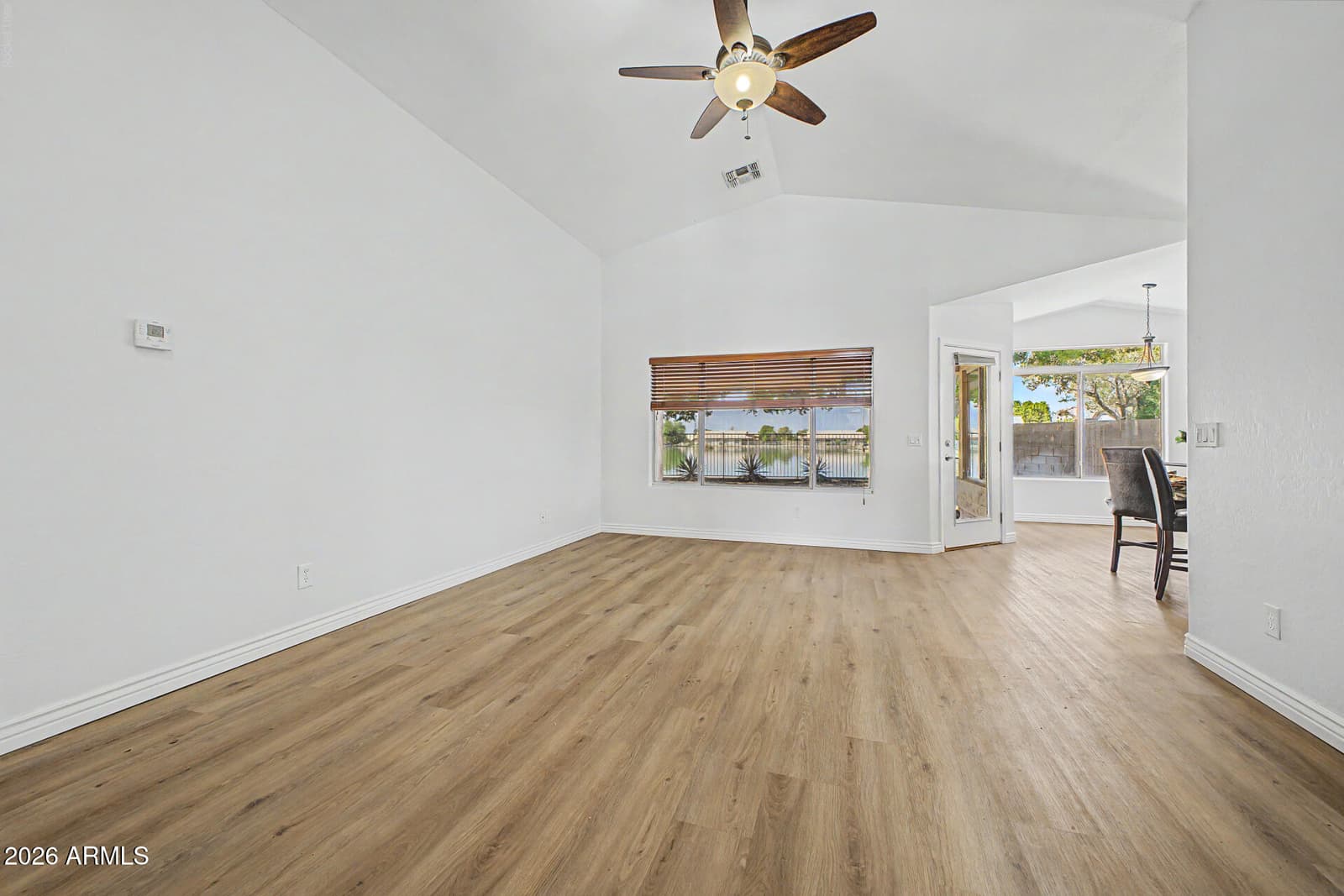 1814 N 108th Avenue, Avondale, AZ 85392 — photo 4 of 35