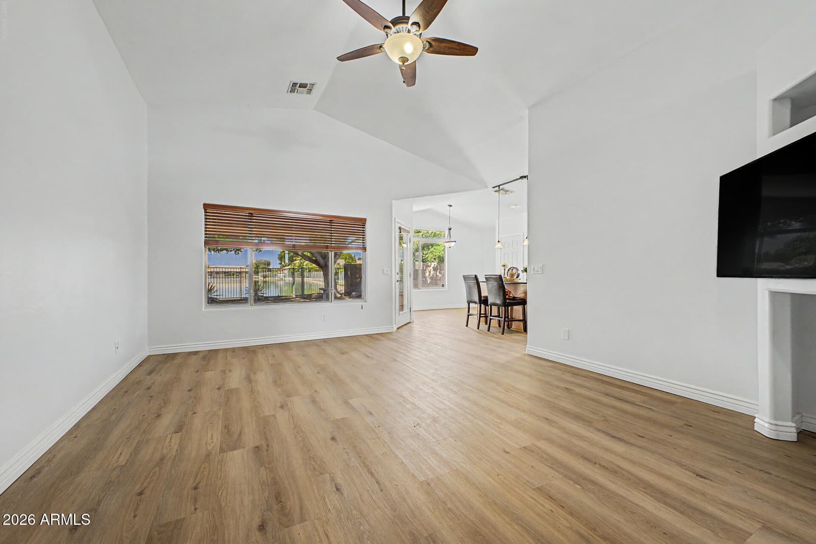 1814 N 108th Avenue, Avondale, AZ 85392 — photo 5 of 35
