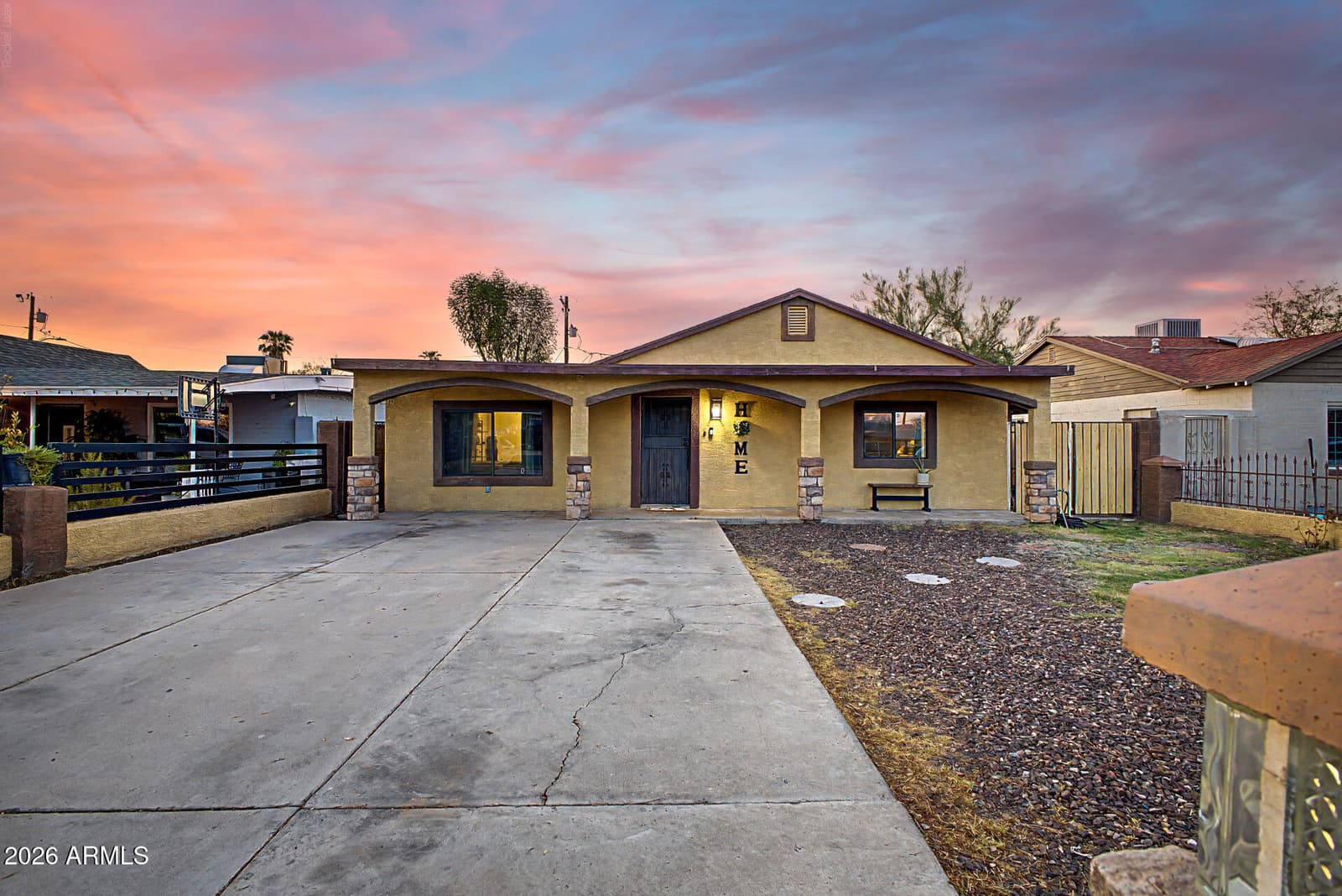 3044 W Holly Street, Phoenix, AZ 85009 — photo 2 of 43