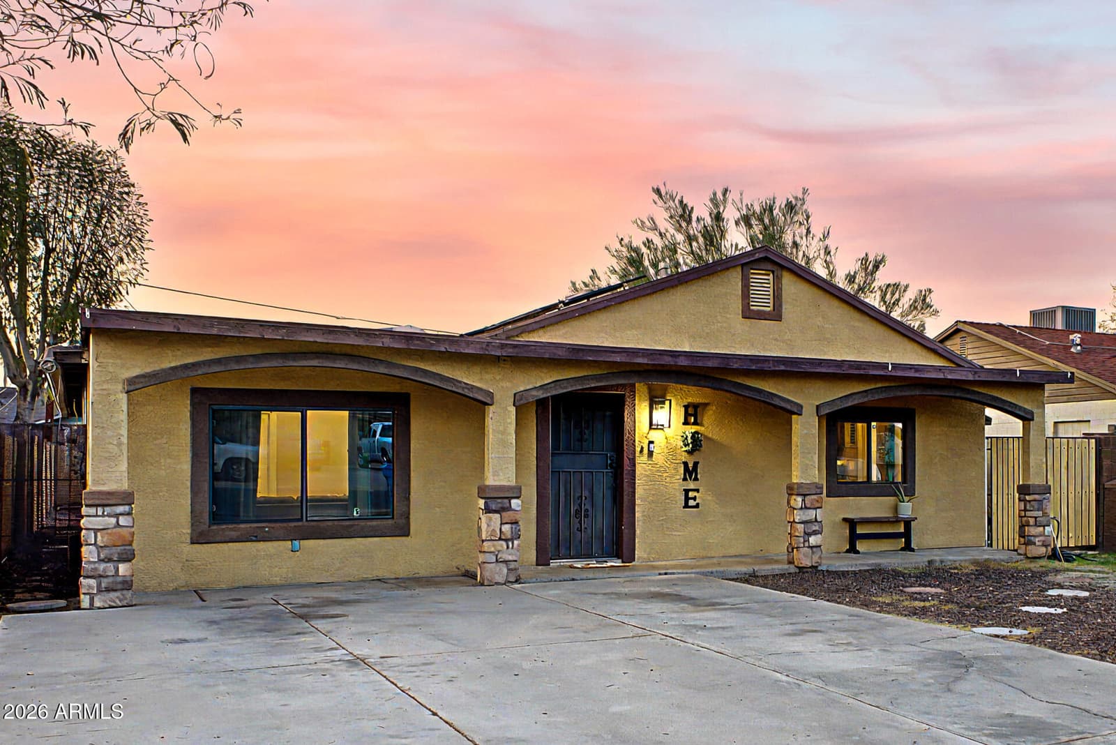 3044 W Holly Street, Phoenix, AZ 85009 — photo 4 of 43