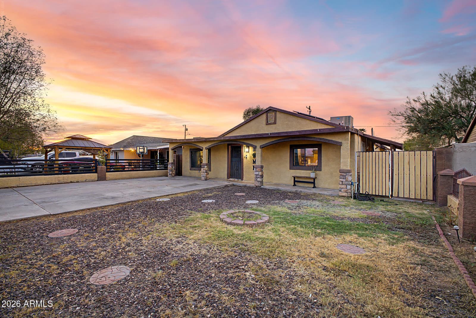 3044 W Holly Street, Phoenix, AZ 85009 — photo 5 of 43