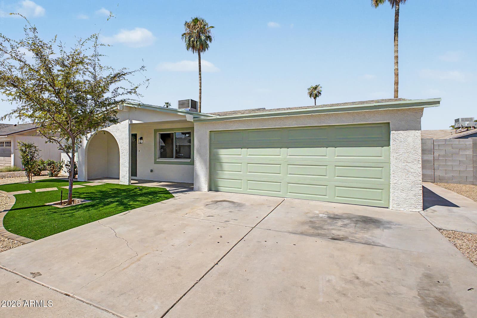 2438 W Jacinto Avenue, Mesa, AZ 85202 — photo 3 of 32