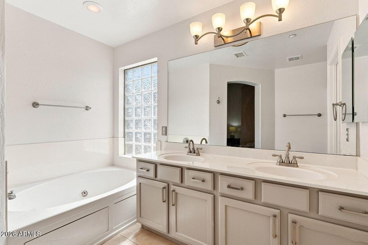 10475 E Karen Drive, Scottsdale, AZ 85255 — photo 15 of 58