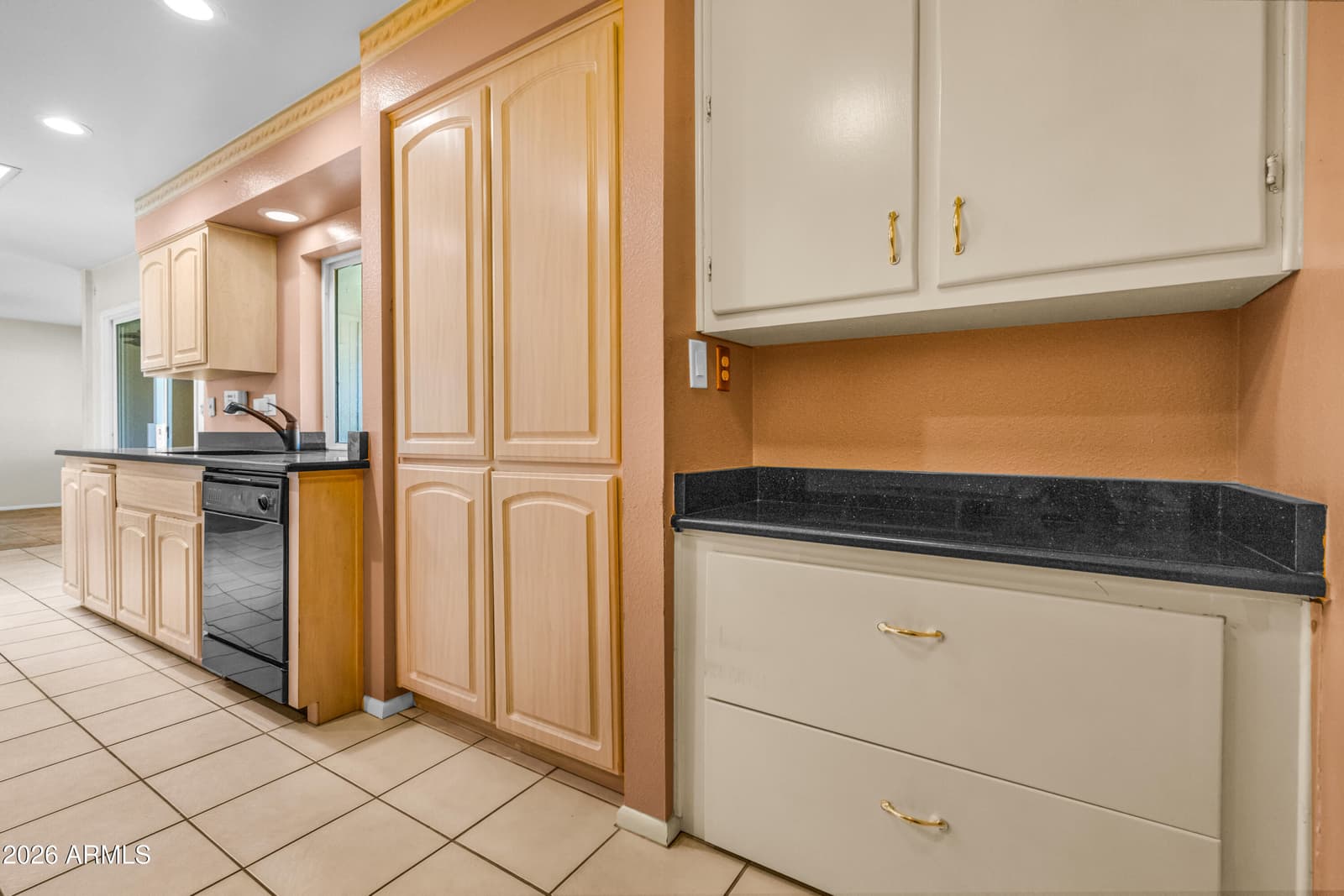 11120 W Cameo Drive, Sun City, AZ 85351 — photo 17 of 41