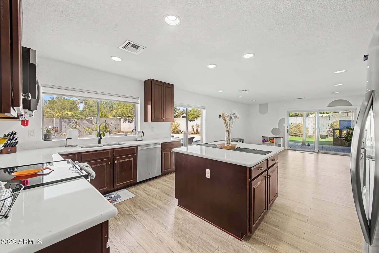 2415 W Dailey Street, Phoenix, AZ 85023 — photo 16 of 37
