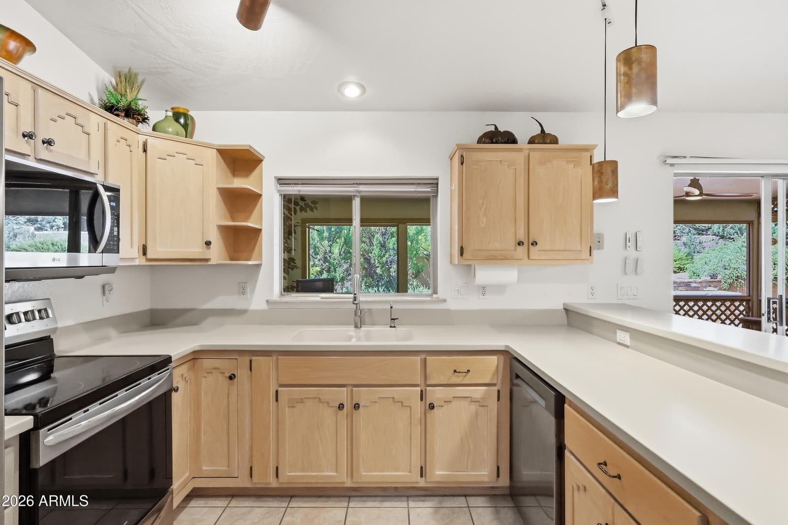 160 Creek Rock Road, Sedona, AZ 86351 — photo 9 of 40