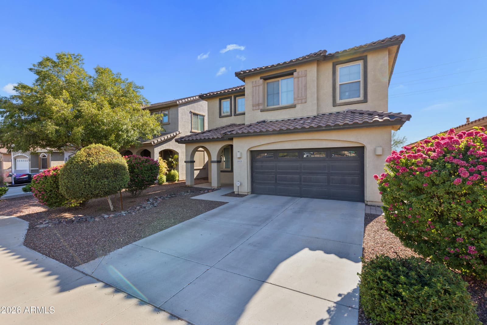 5515 S Joshua Tree Lane, Gilbert, AZ 85298 — photo 2 of 53