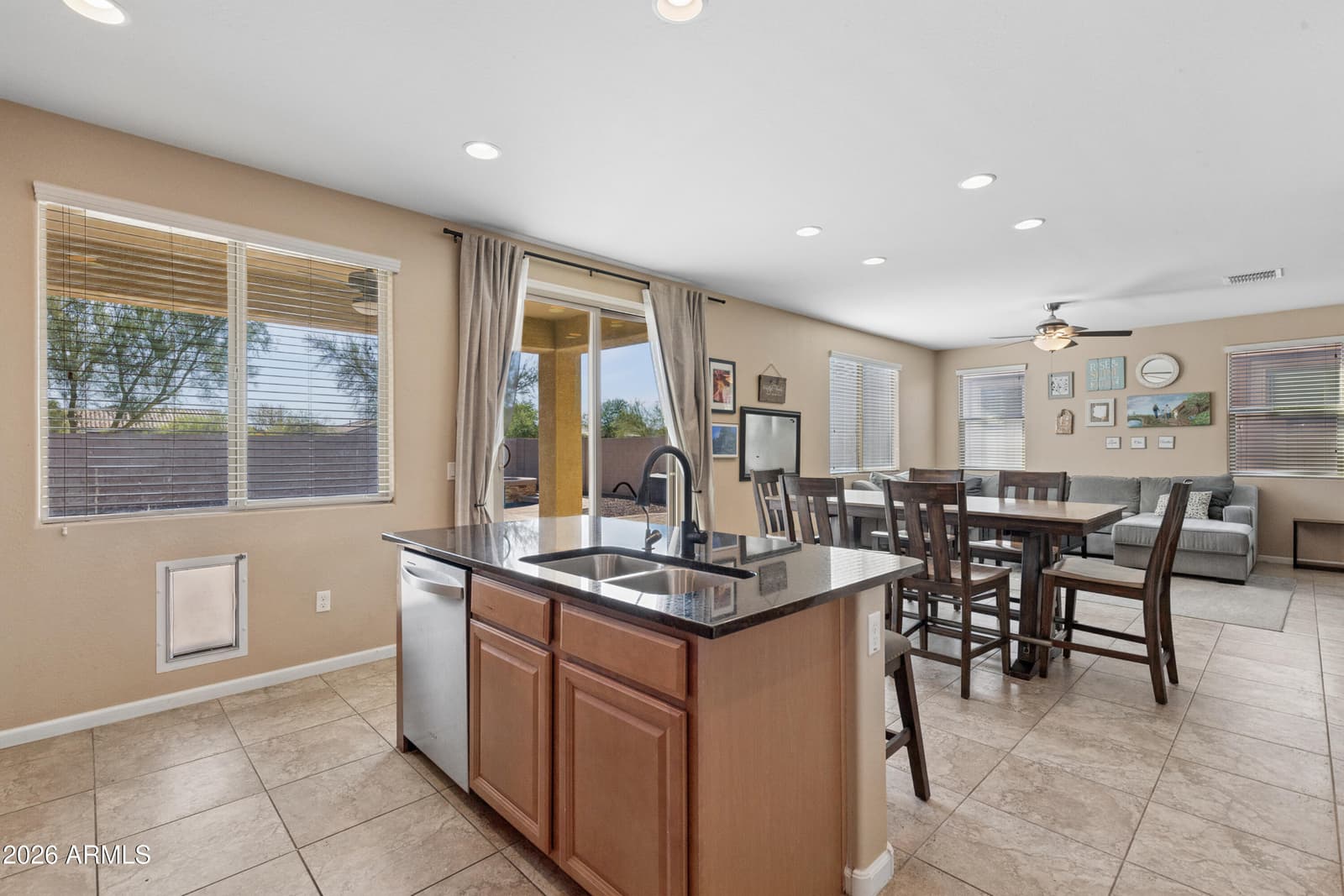 5515 S Joshua Tree Lane, Gilbert, AZ 85298 — photo 12 of 53