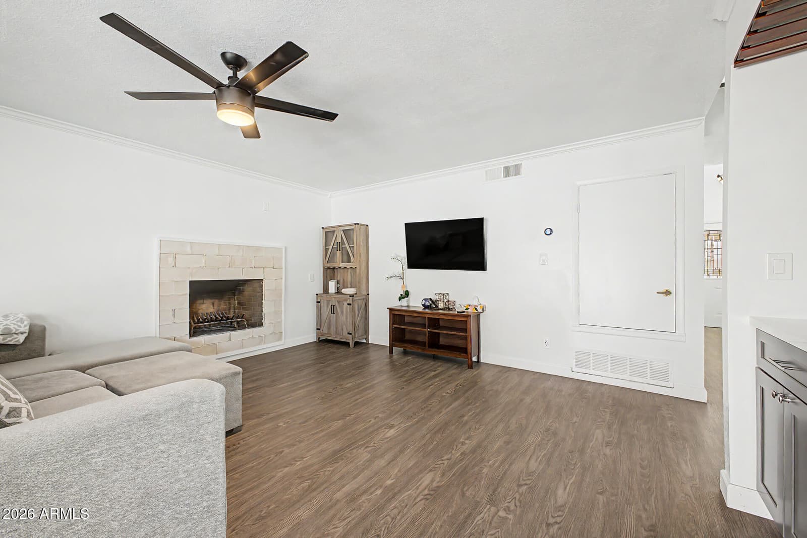 5332 W Poinsettia Drive, Glendale, AZ 85304 — photo 8 of 33