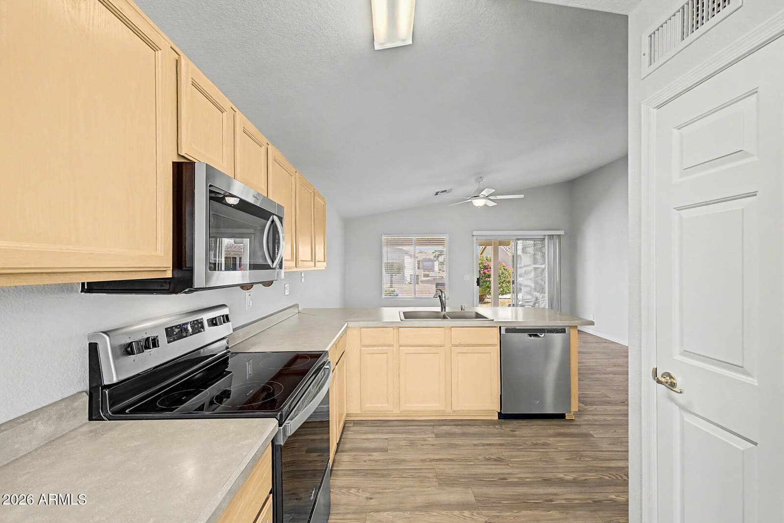 1423 E Indian Wells Drive, Chandler, AZ 85249 — photo 16 of 48