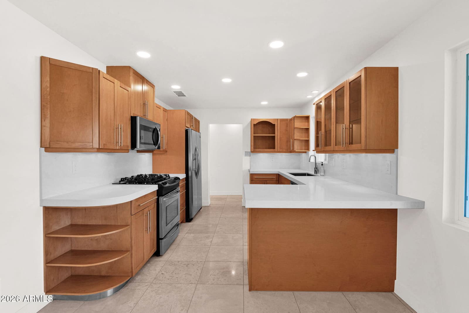 6745 N 12th Way, Phoenix, AZ 85014 — photo 9 of 44